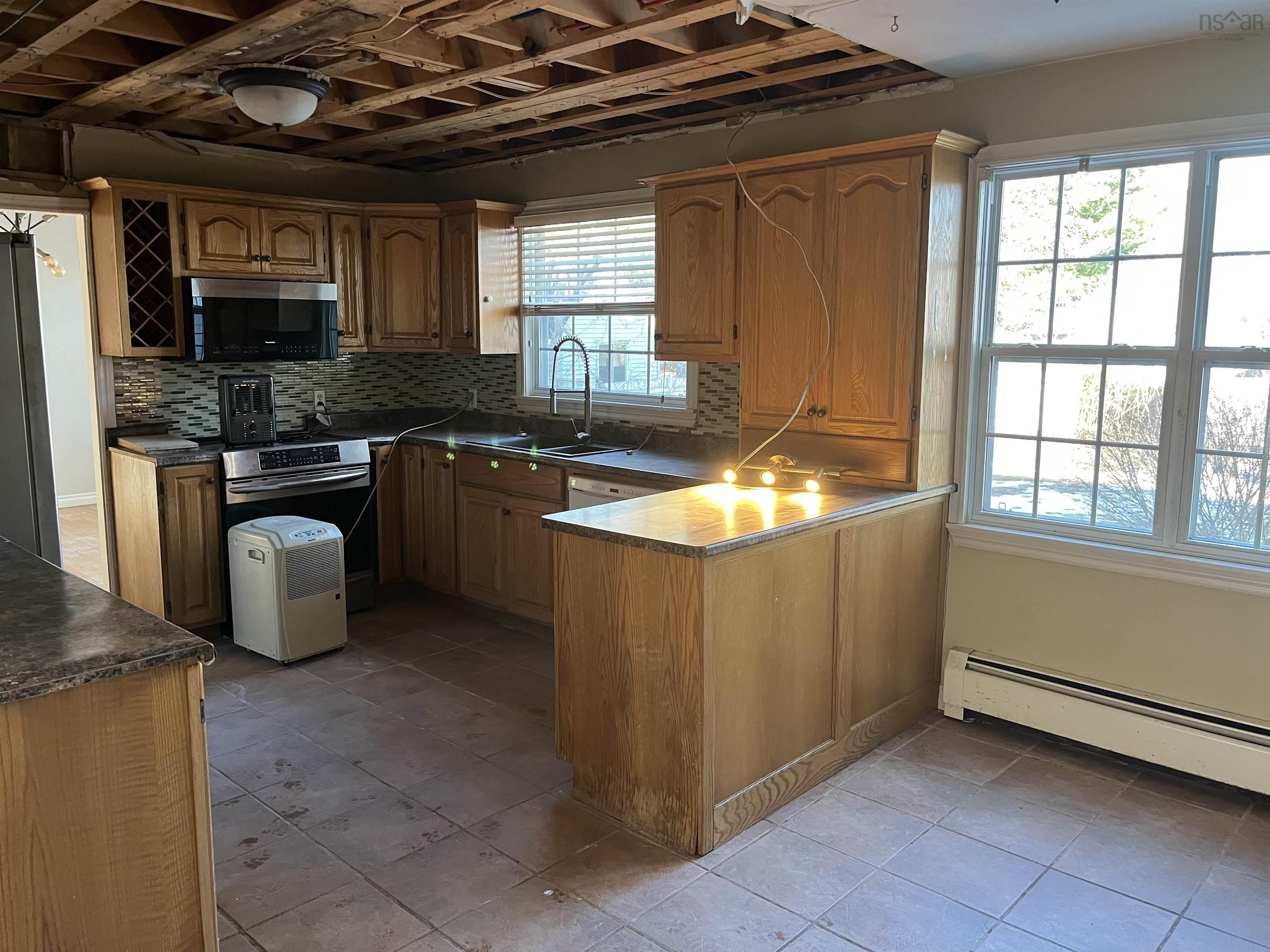 $365,500.00: 974 Aurora Crescent, Greenwood