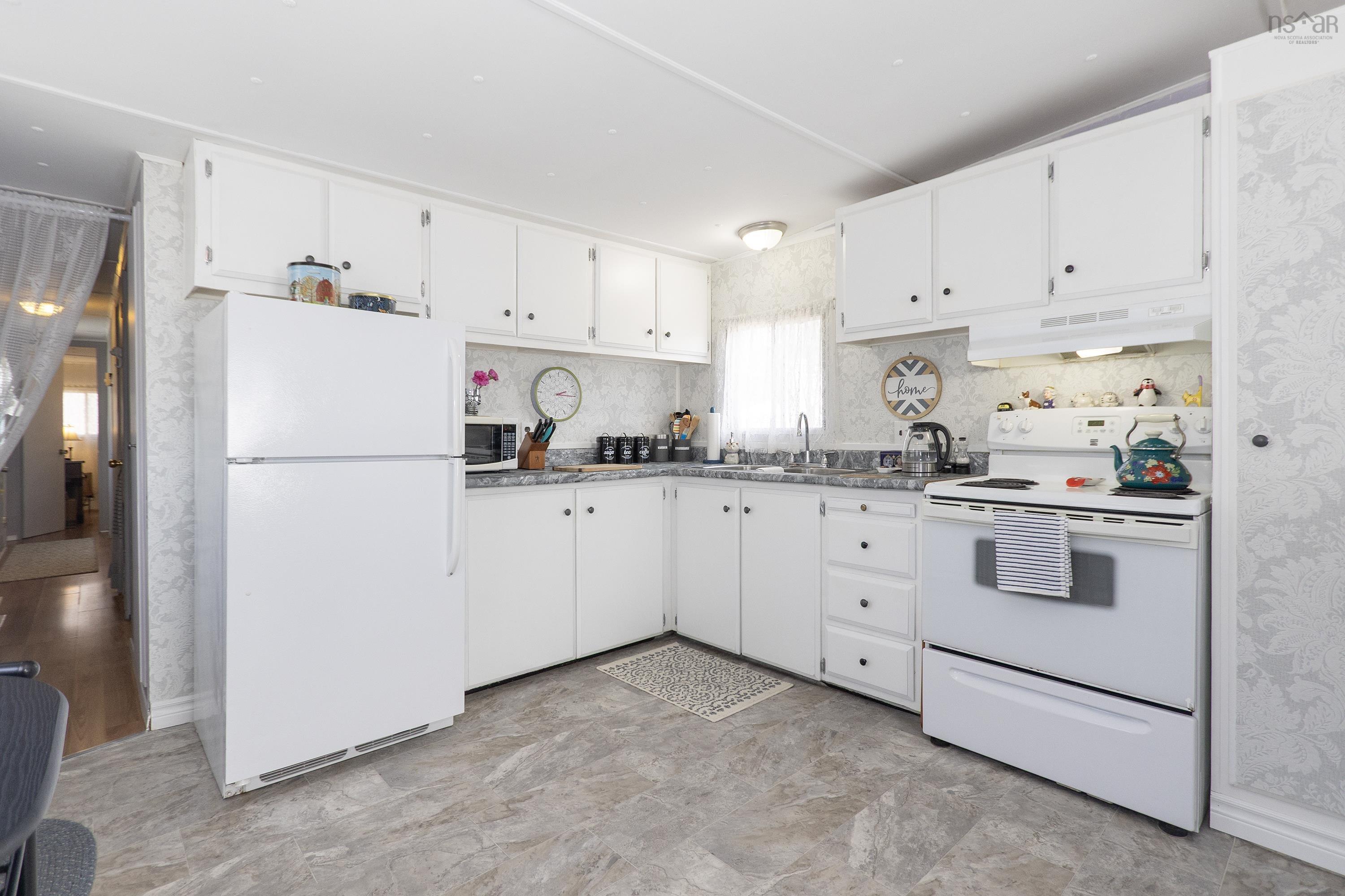 $94,900.00: 28 Liberty Lane, Amherst