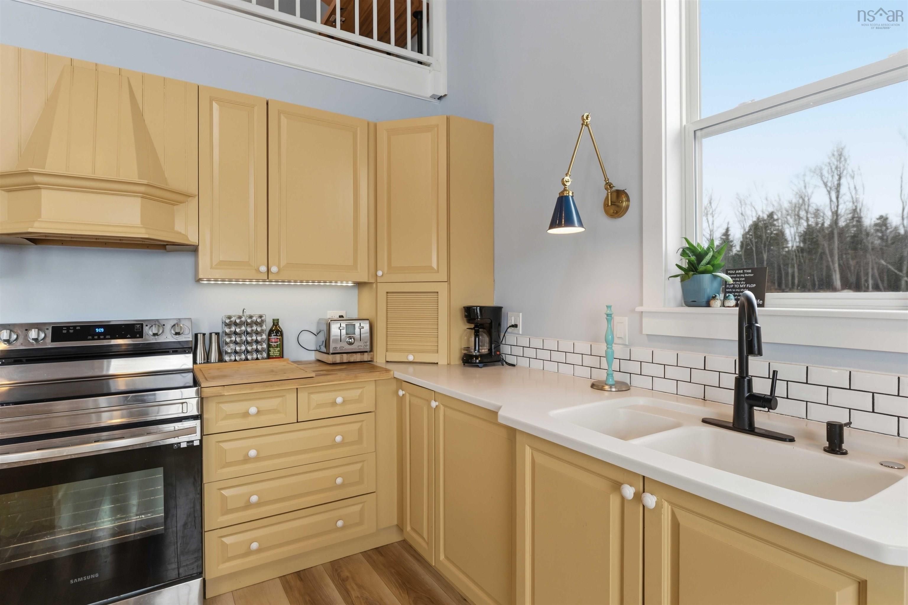 $559,000.00: 6 Massachusetts Road, Granville Centre