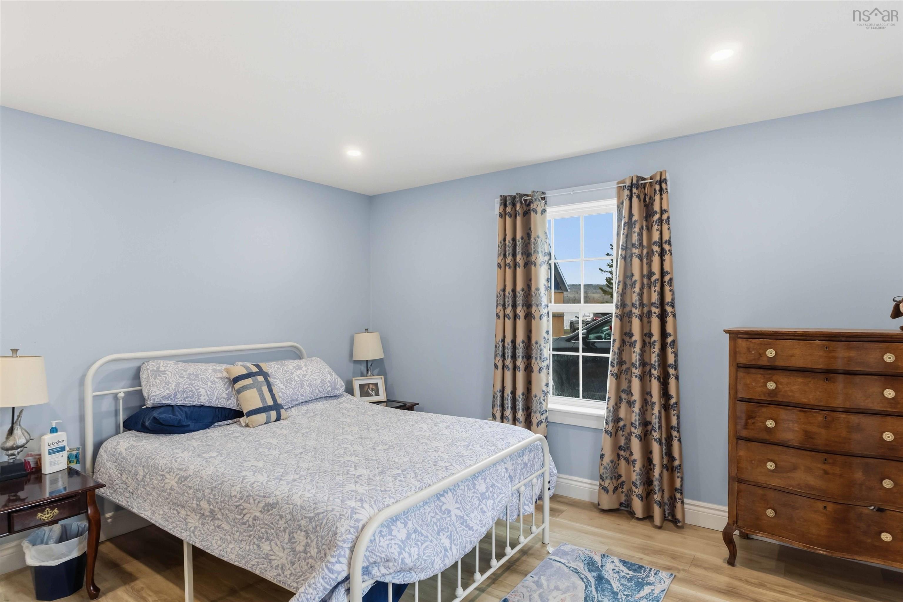 $559,000.00: 6 Massachusetts Road, Granville Centre