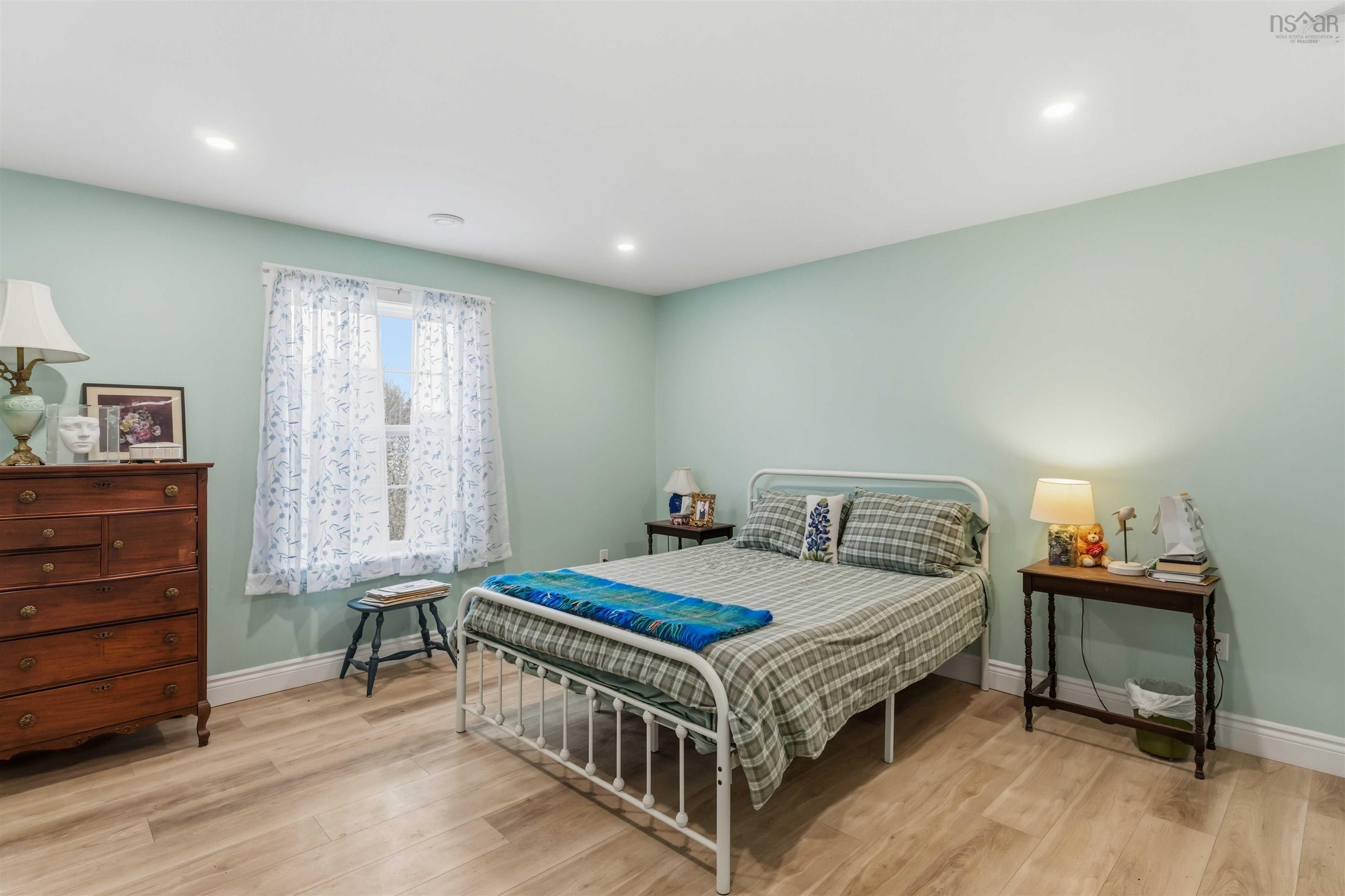 $559,000.00: 6 Massachusetts Road, Granville Centre