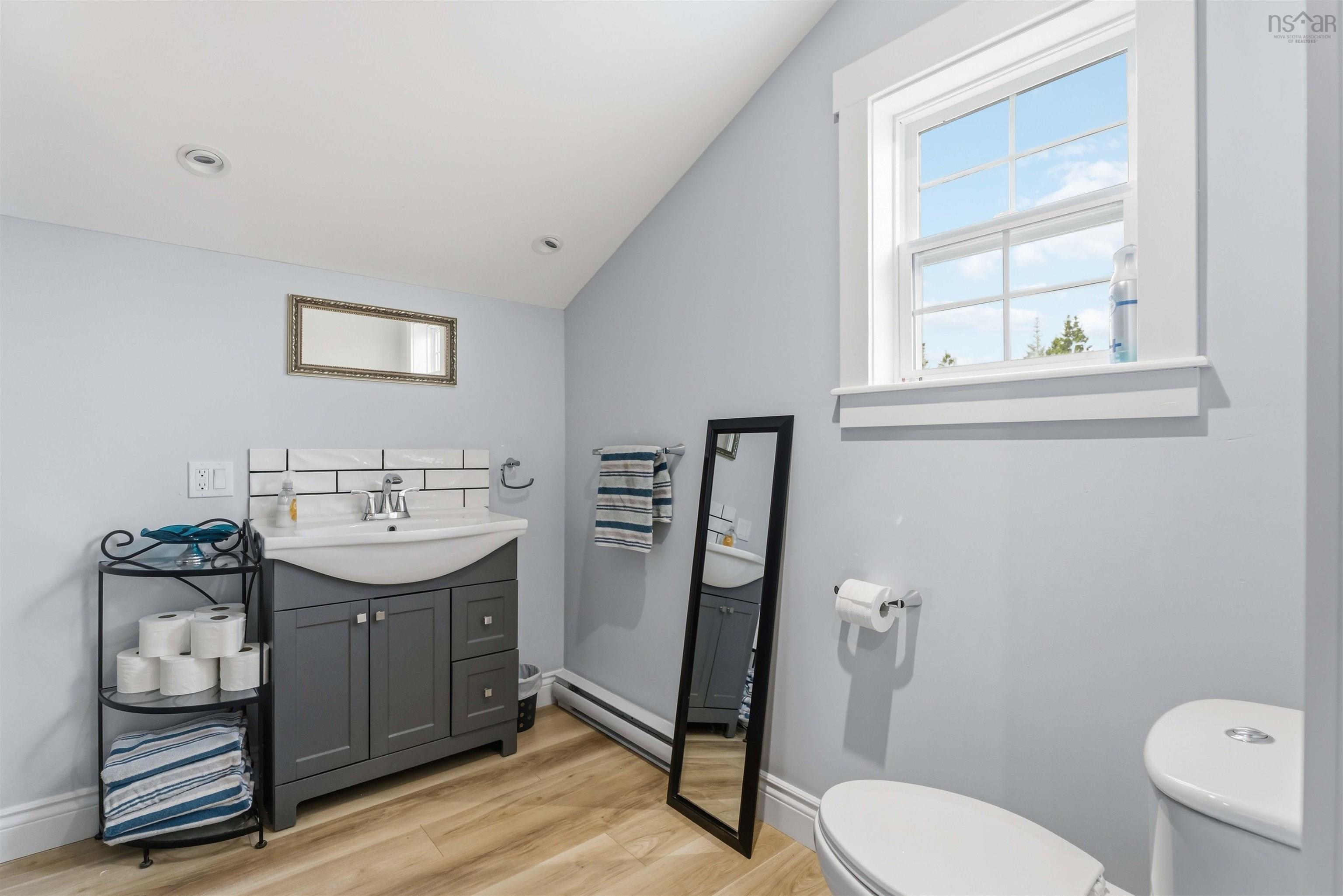 $559,000.00: 6 Massachusetts Road, Granville Centre