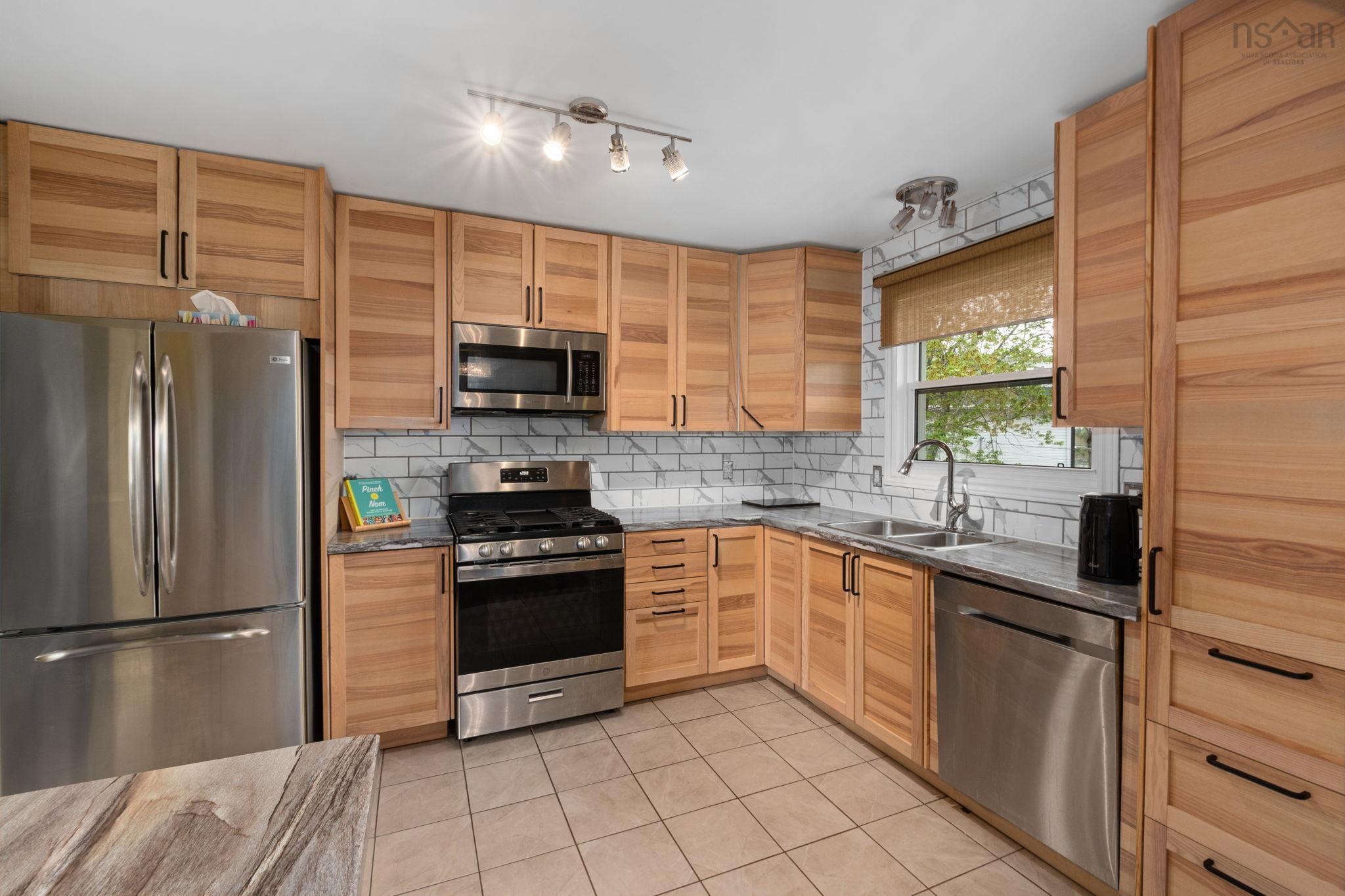 674 Basinview Drive, Bedford, NS (MLS 202606412)