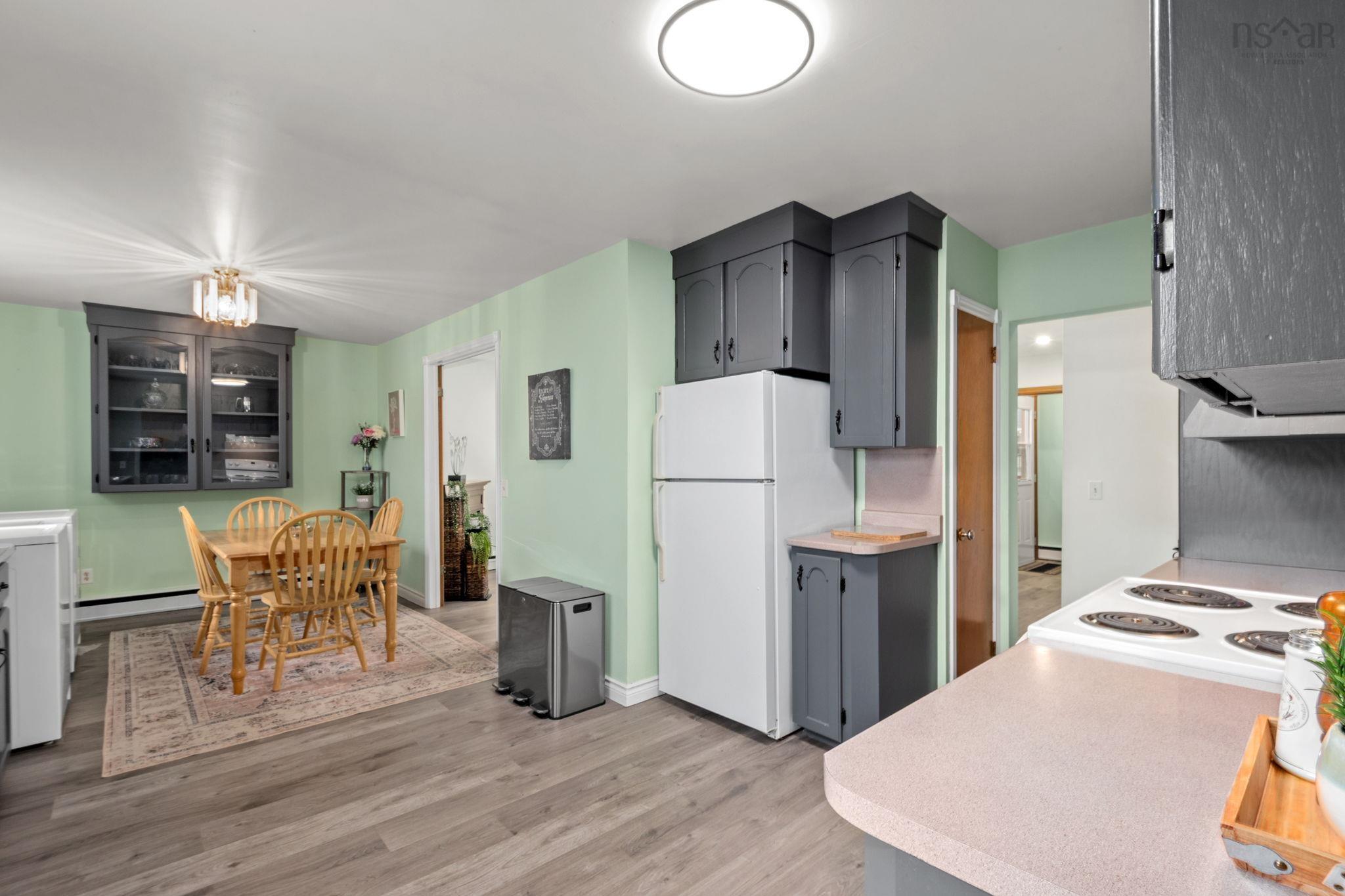 $369,900.00: 1491 Crossley Court, Windsor