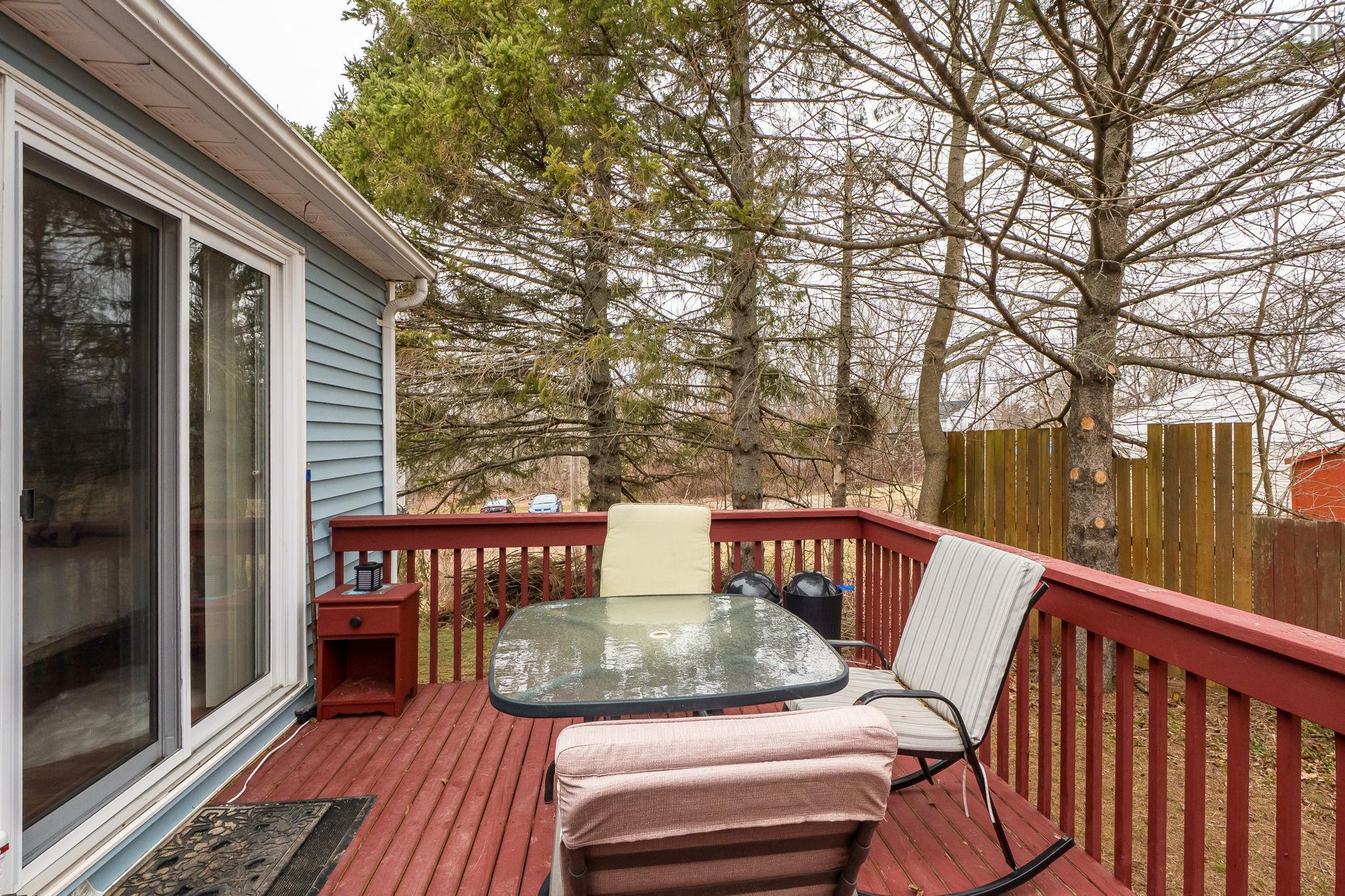 $369,900.00: 1491 Crossley Court, Windsor