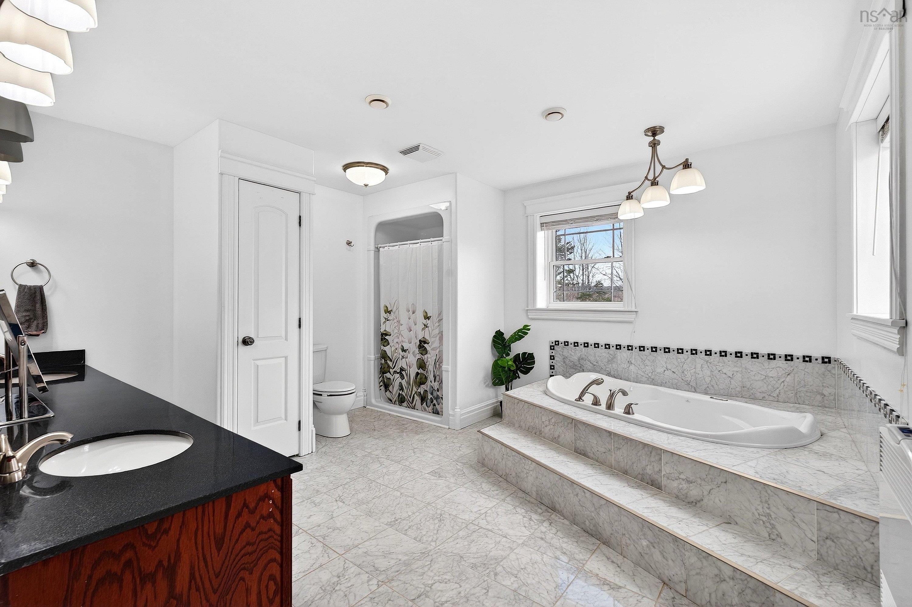 $799,900.00: 26 Cambridge Drive, Valley