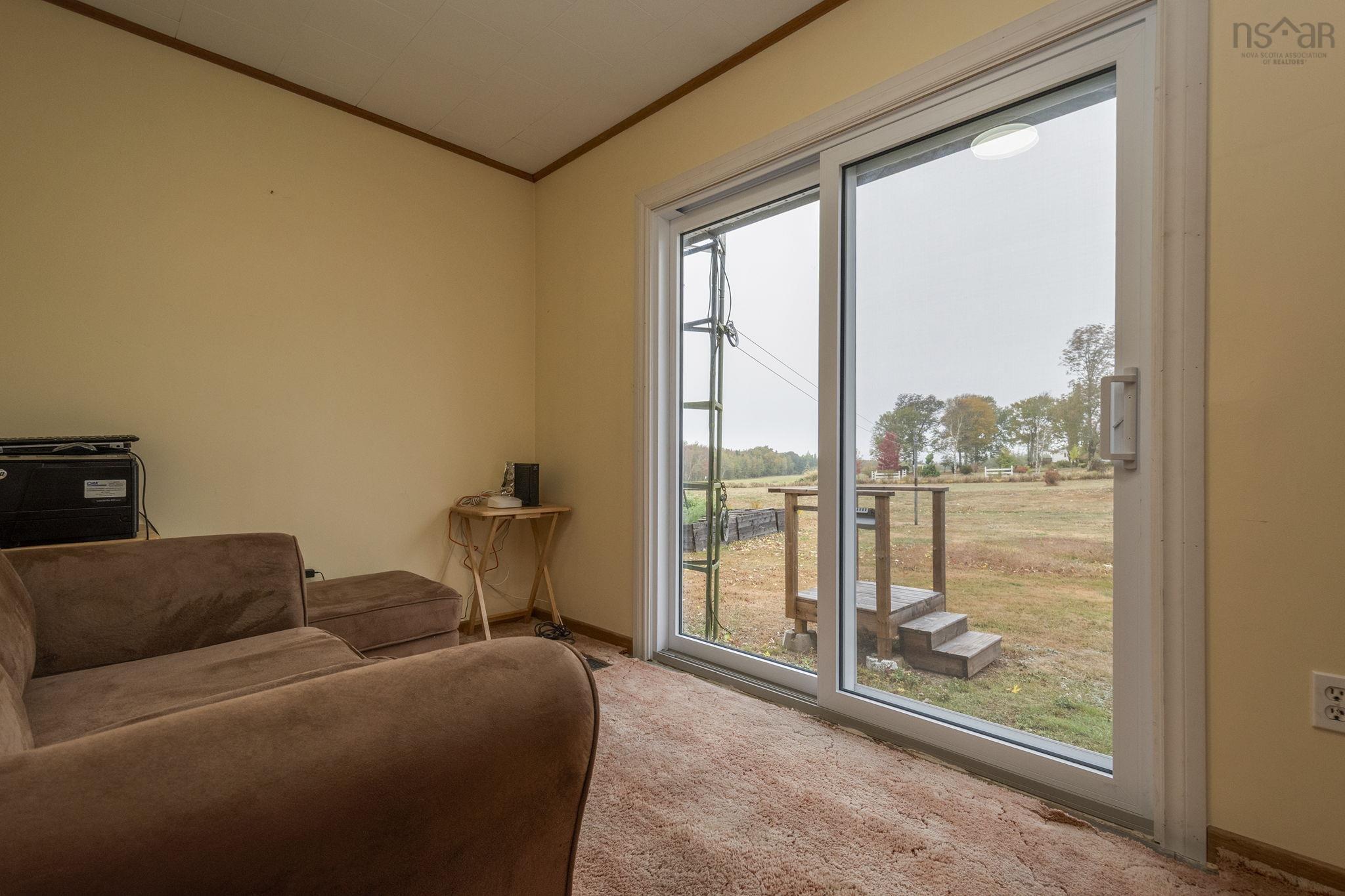 $499,900.00: 7072 340 Highway, Weaver Settlement