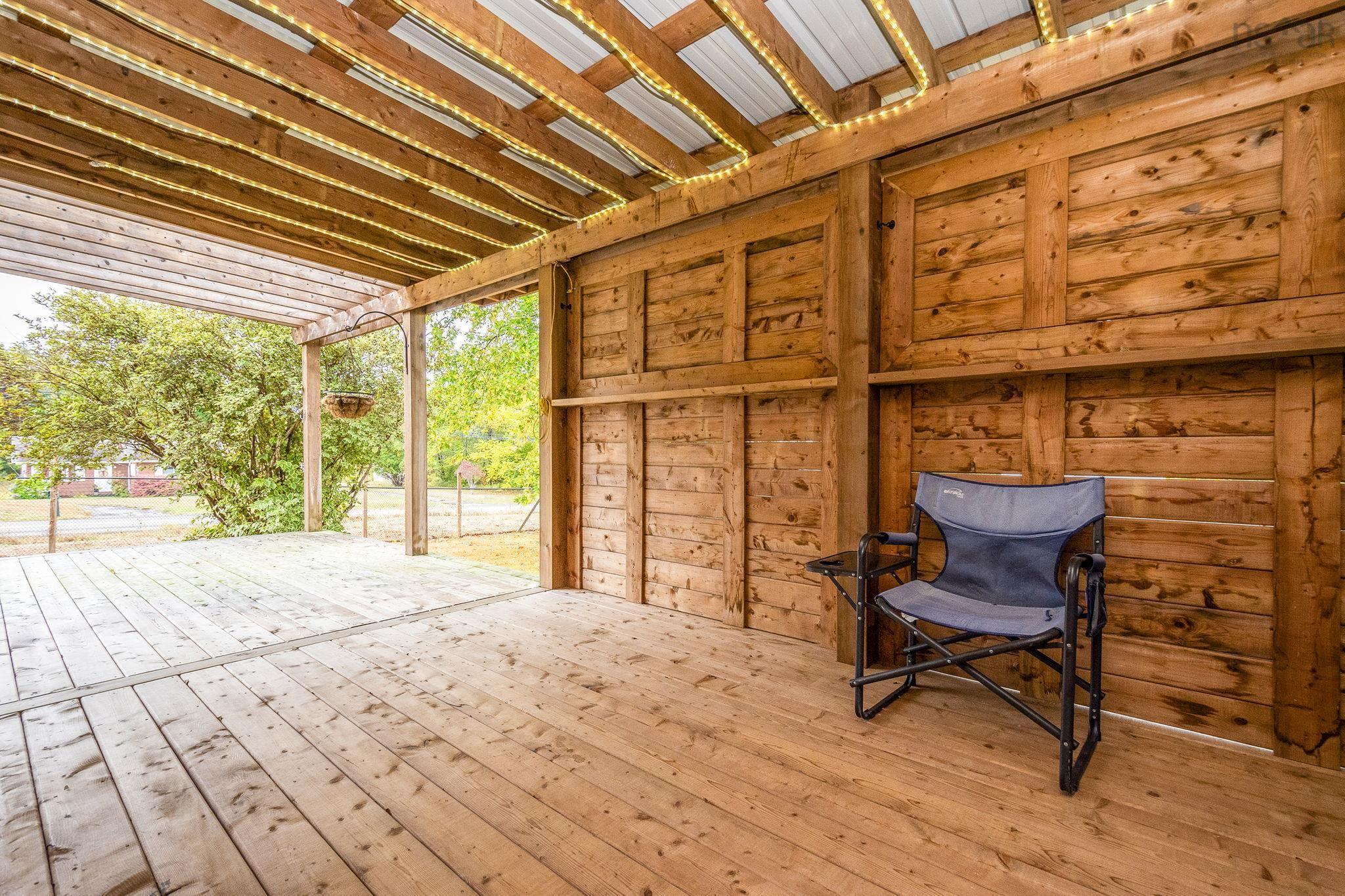 $499,900.00: 7072 340 Highway, Weaver Settlement