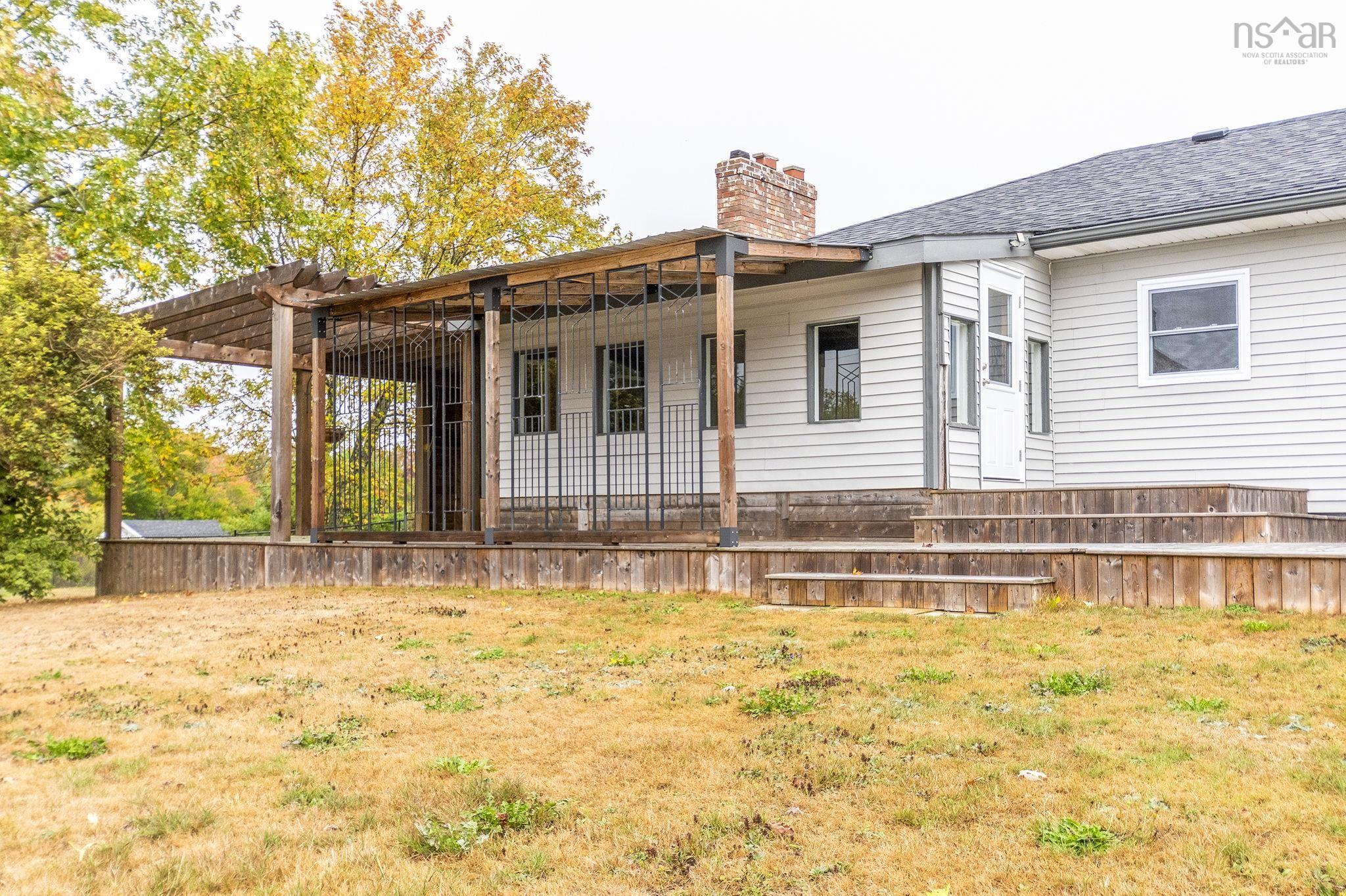 $499,900.00: 7072 340 Highway, Weaver Settlement