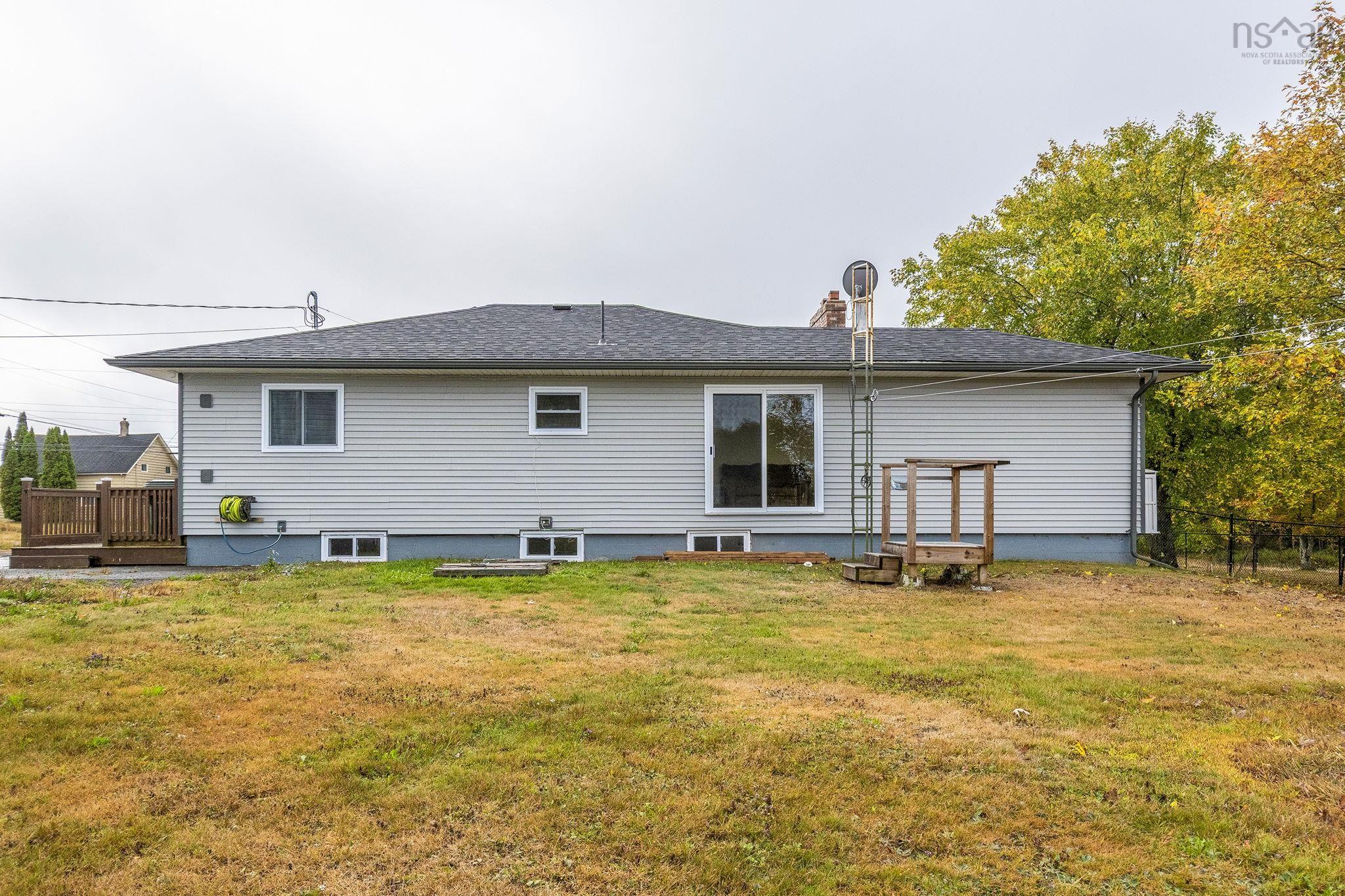 $499,900.00: 7072 340 Highway, Weaver Settlement