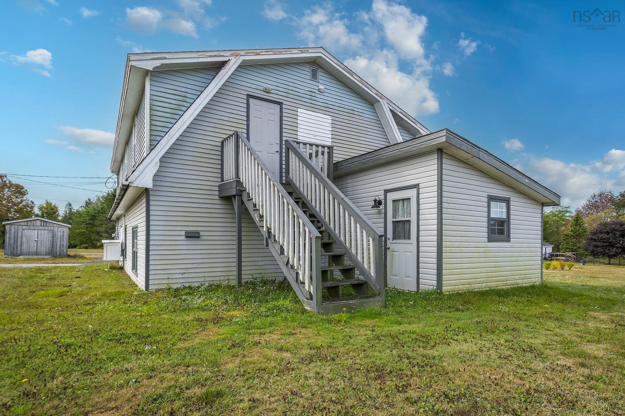 $499,900.00: 7072 340 Highway, Weaver Settlement