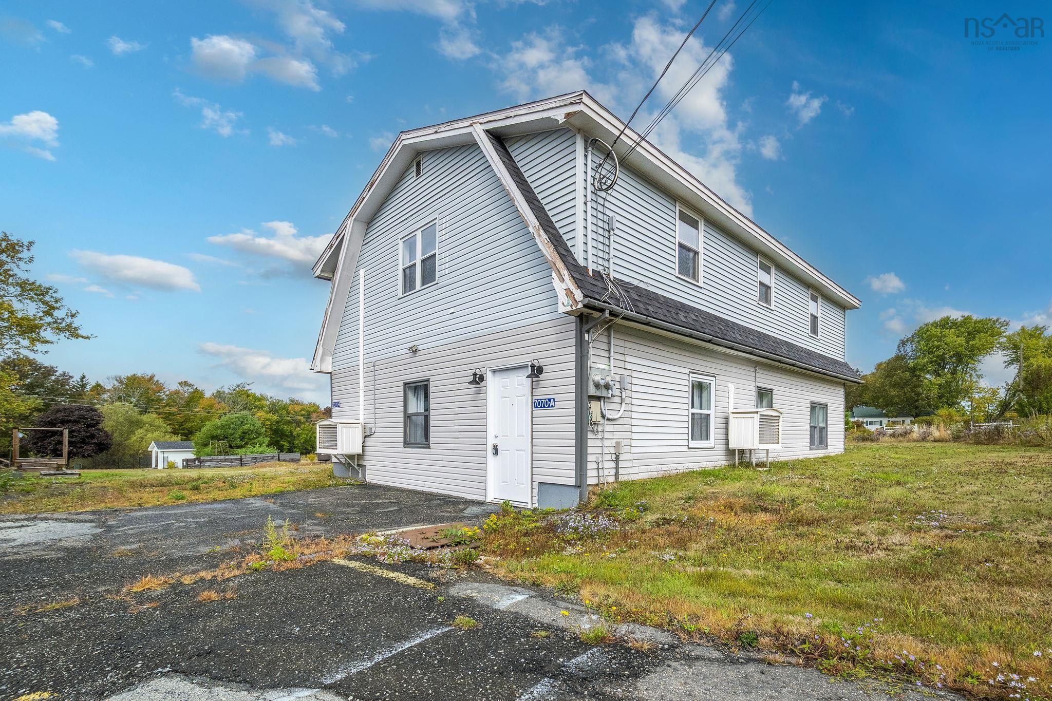 $499,900.00: 7072 340 Highway, Weaver Settlement
