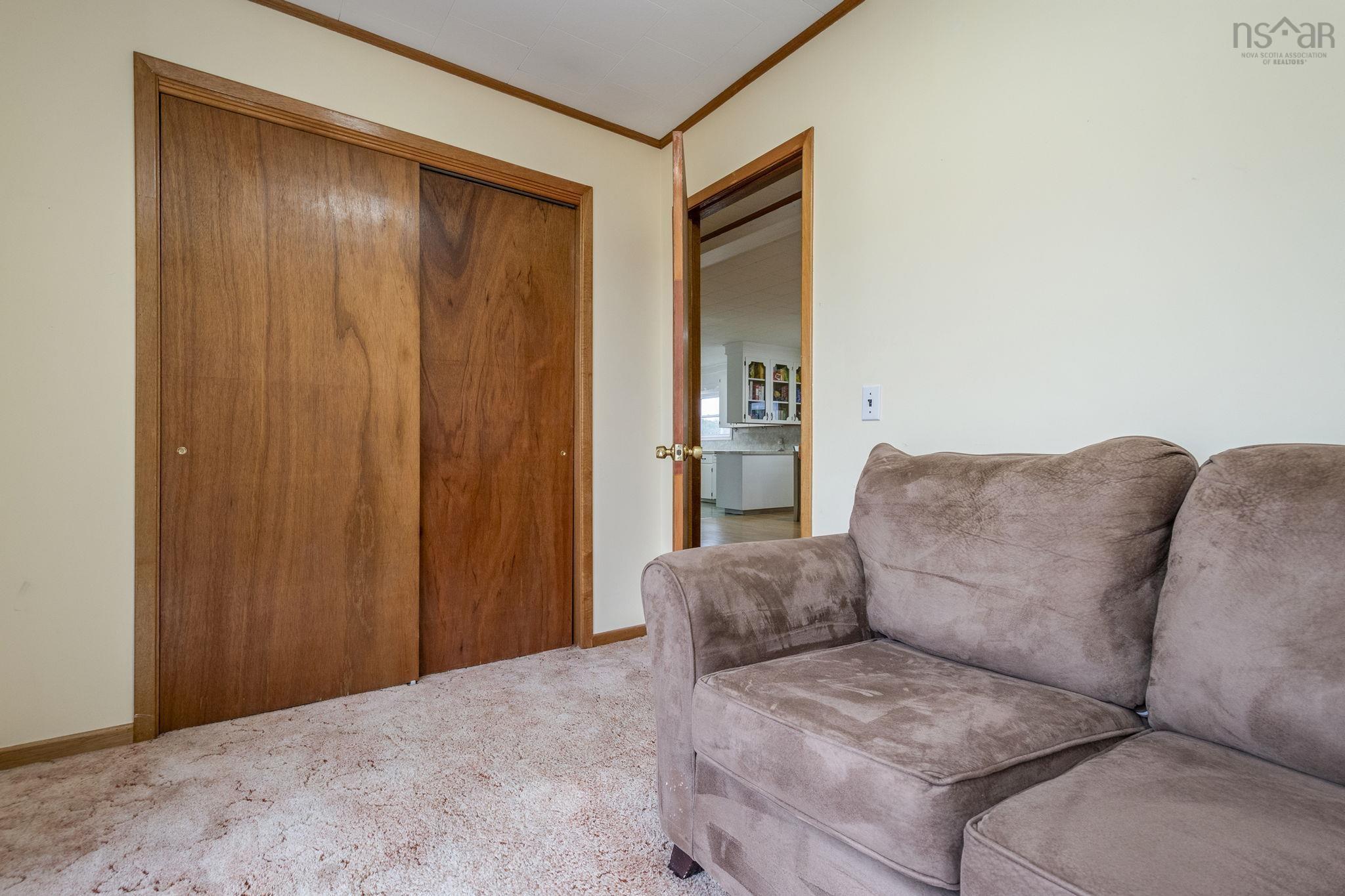 $499,900.00: 7072 340 Highway, Weaver Settlement