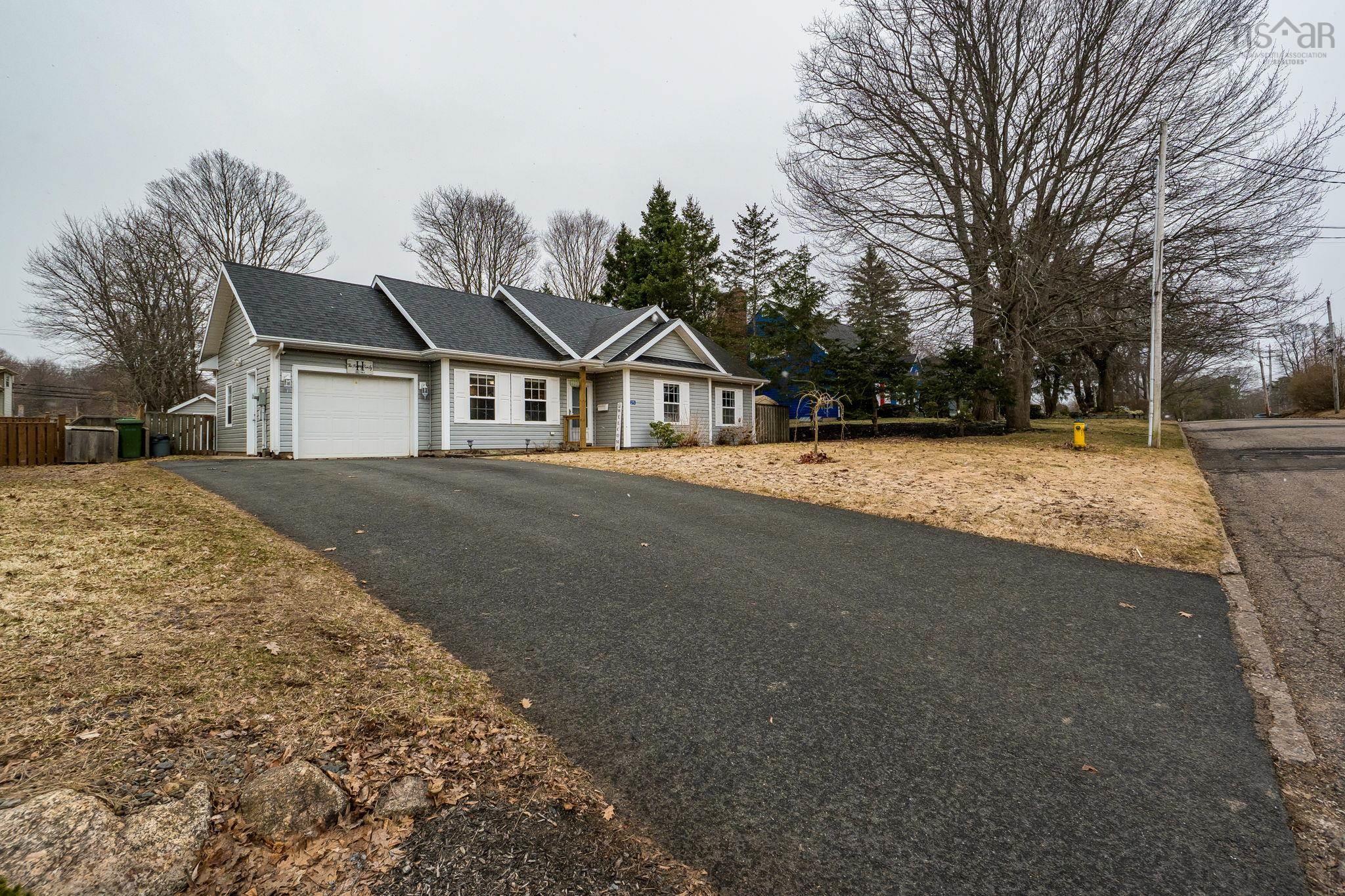 $449,900.00: 25 Churchill Avenue, Kentville