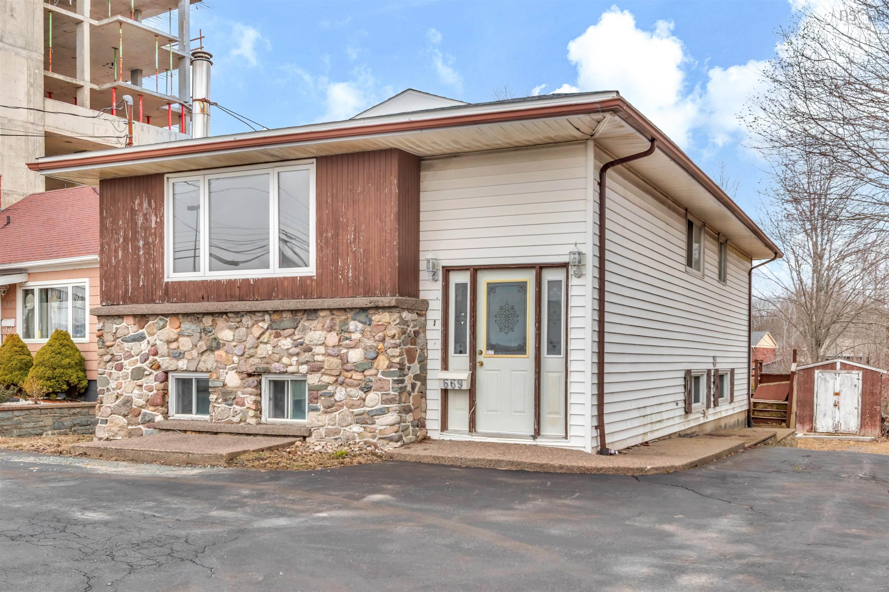 669 Portland Street, Dartmouth, NS (MLS® 202606438) | Dartmouth Real Estate | RE/MAX Halifax
