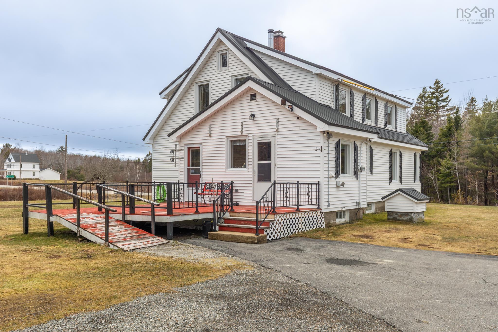 $399,000.00: 3292 Highway 340, Corberrie