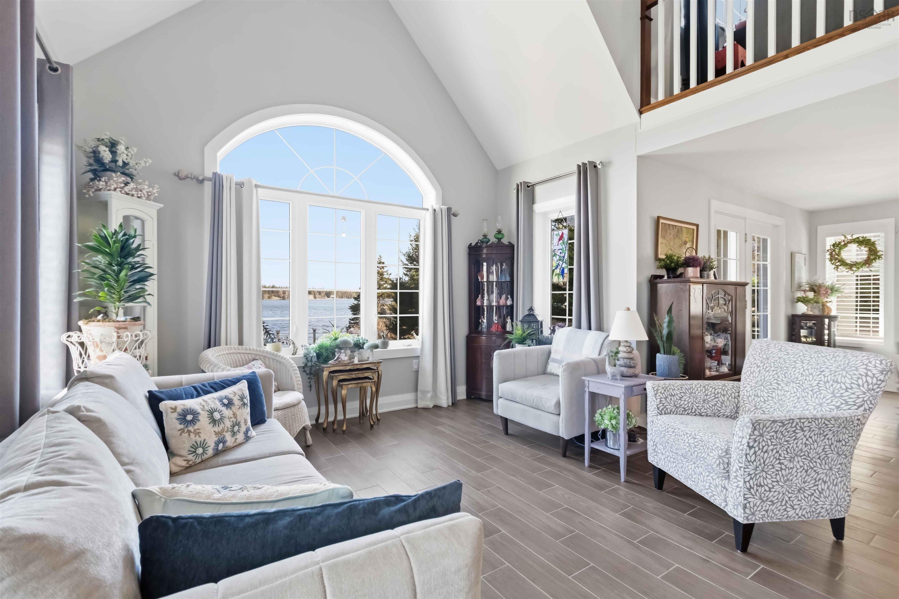 $839,900.00: 9 Crescent Point Lane, West Dublin