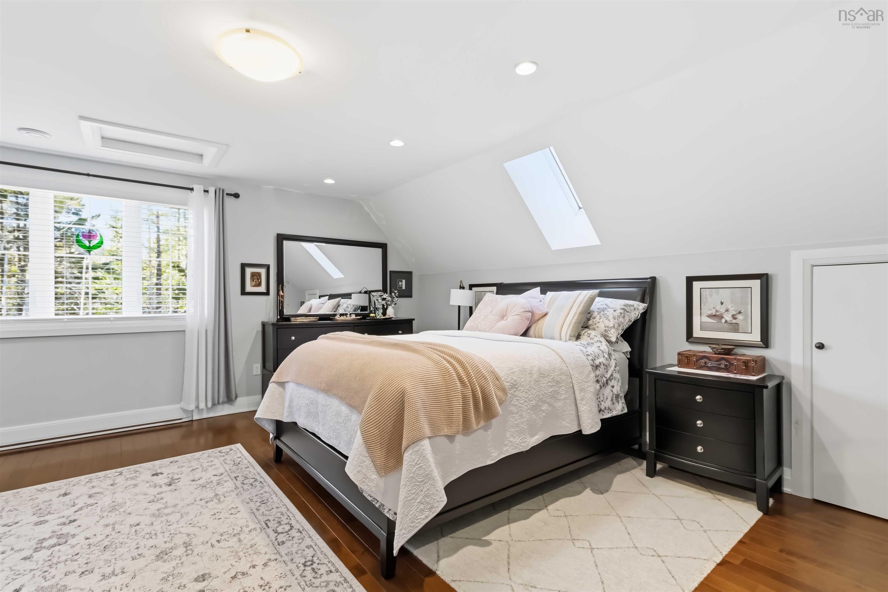 $839,900.00: 9 Crescent Point Lane, West Dublin