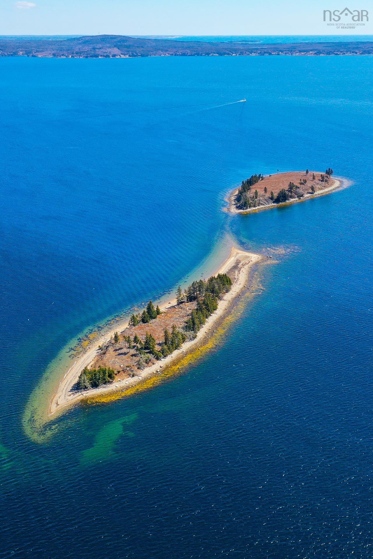 $560,000.00: Saddle Island, Chester