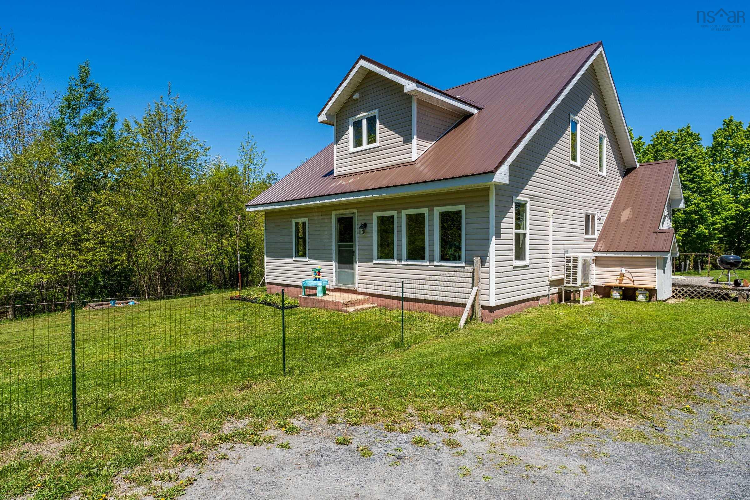 $479,000.00: 550 River Road, Bear River