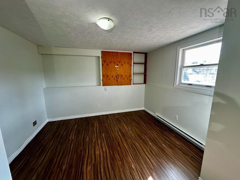 $449,500.00: 18 Jill Street W, New Minas