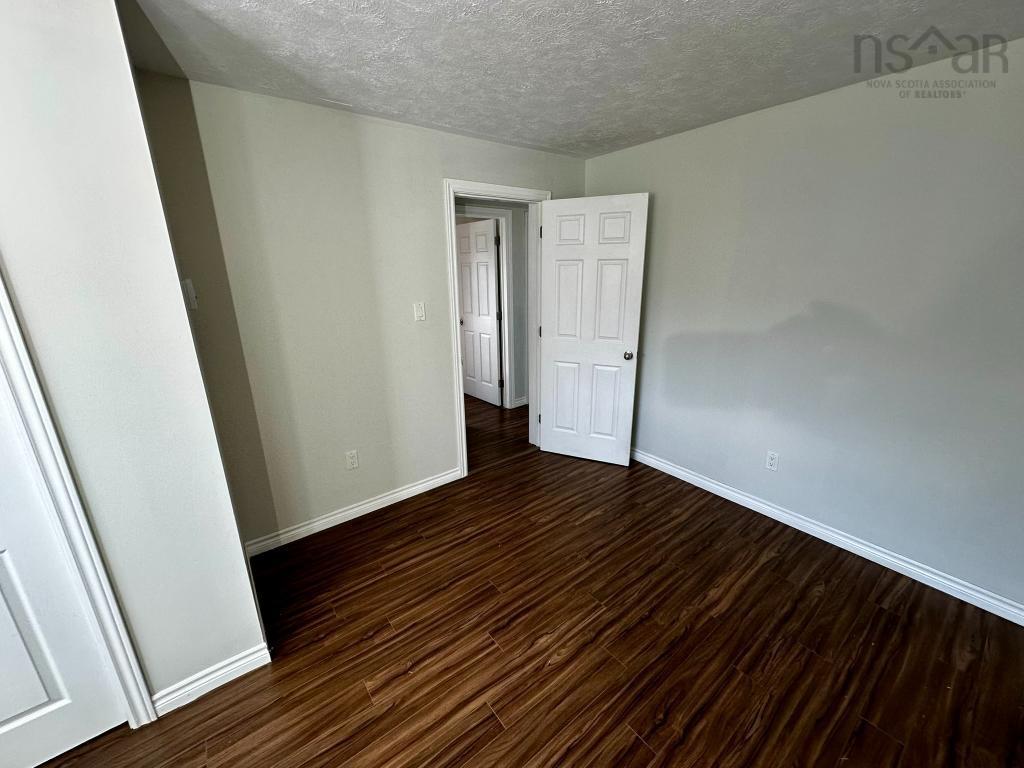 $449,500.00: 18 Jill Street W, New Minas