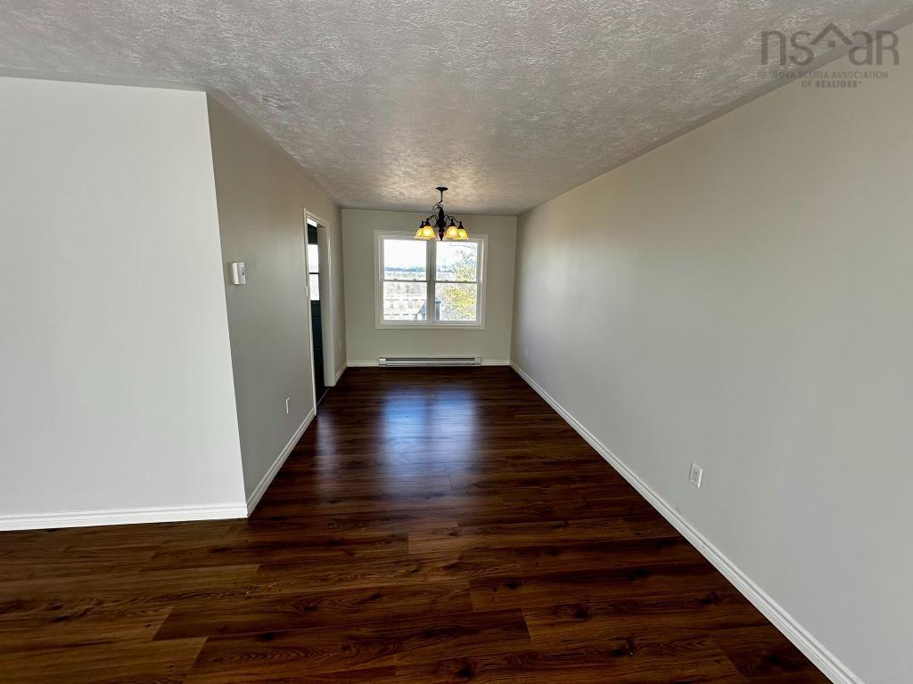 $449,500.00: 18 Jill Street W, New Minas