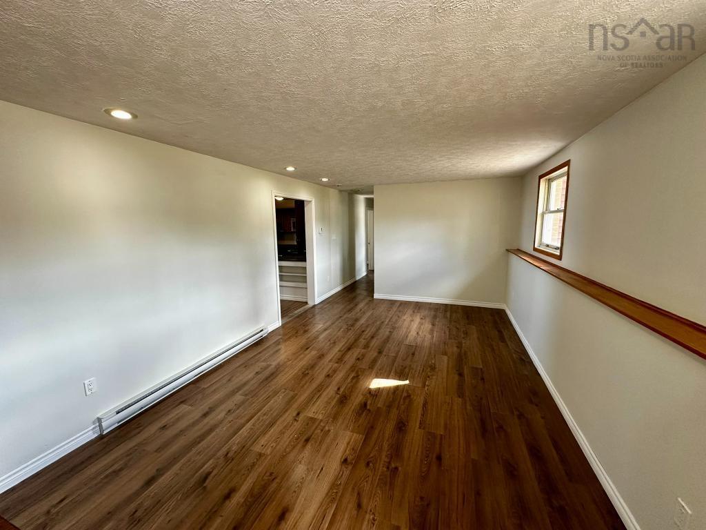 $449,500.00: 18 Jill Street W, New Minas