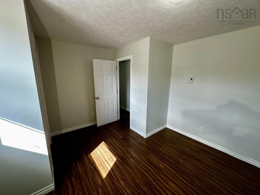 $449,500.00: 18 Jill Street W, New Minas