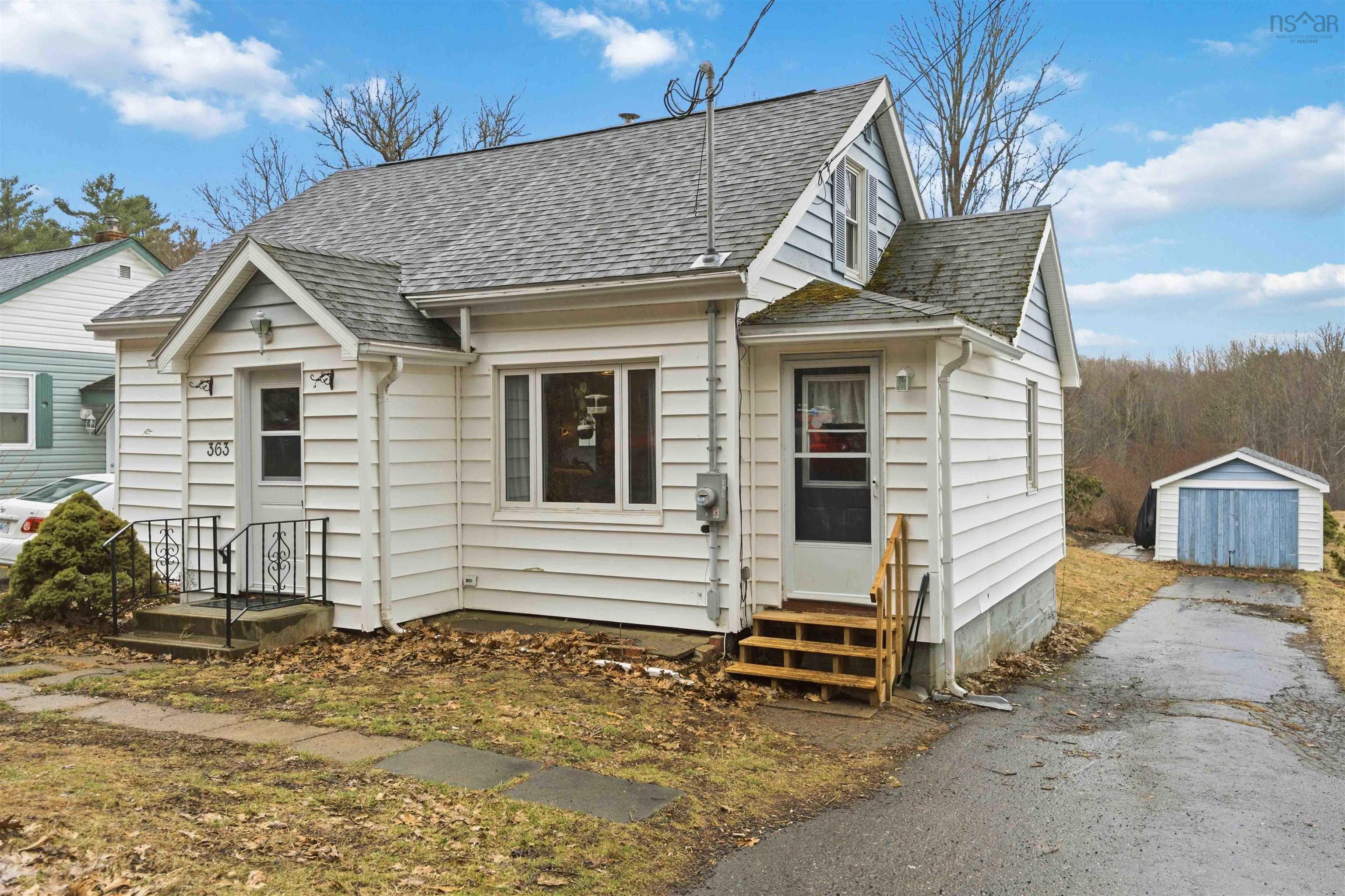 $300,000.00: 363 Canaan Avenue, Kentville