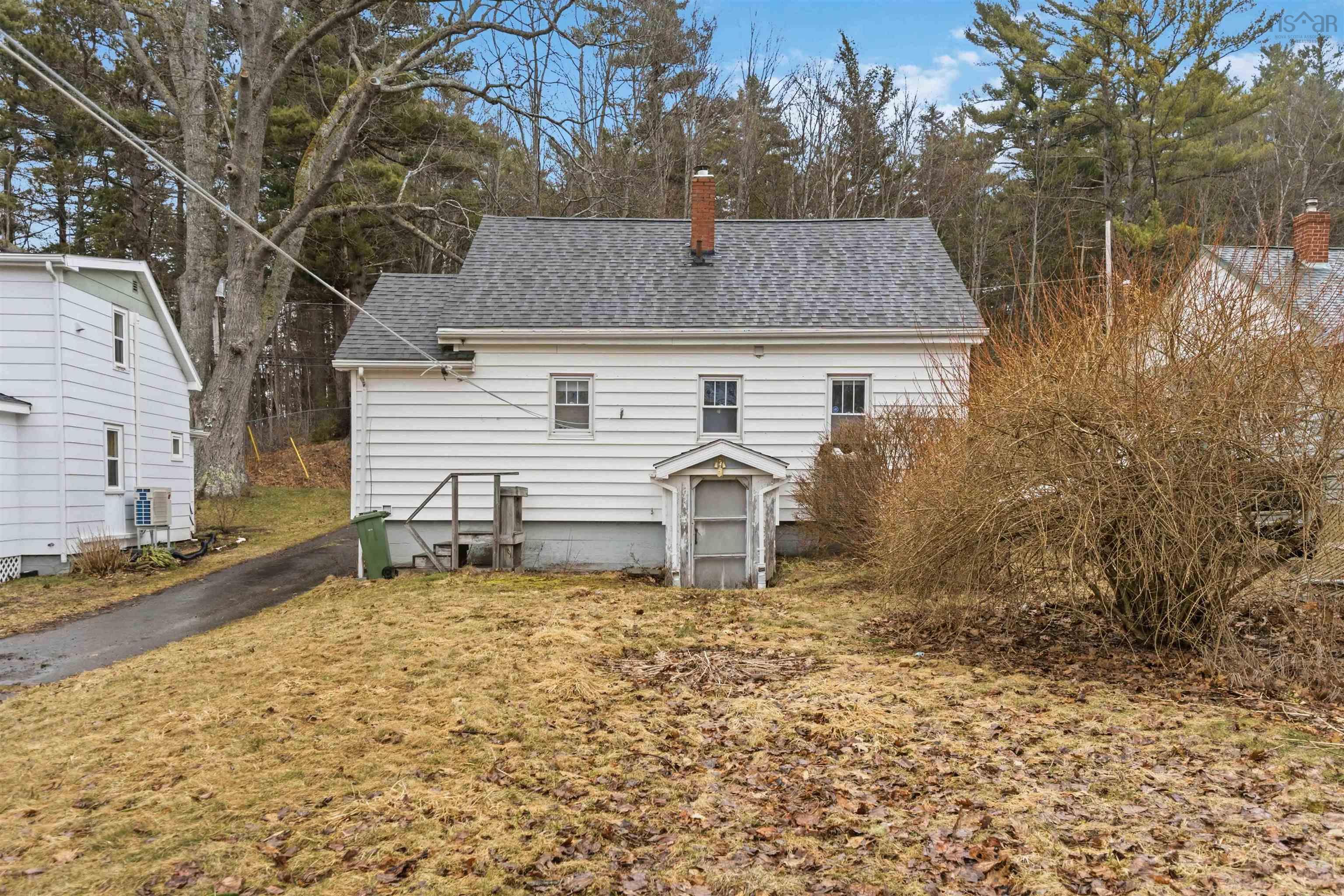 $300,000.00: 363 Canaan Avenue, Kentville