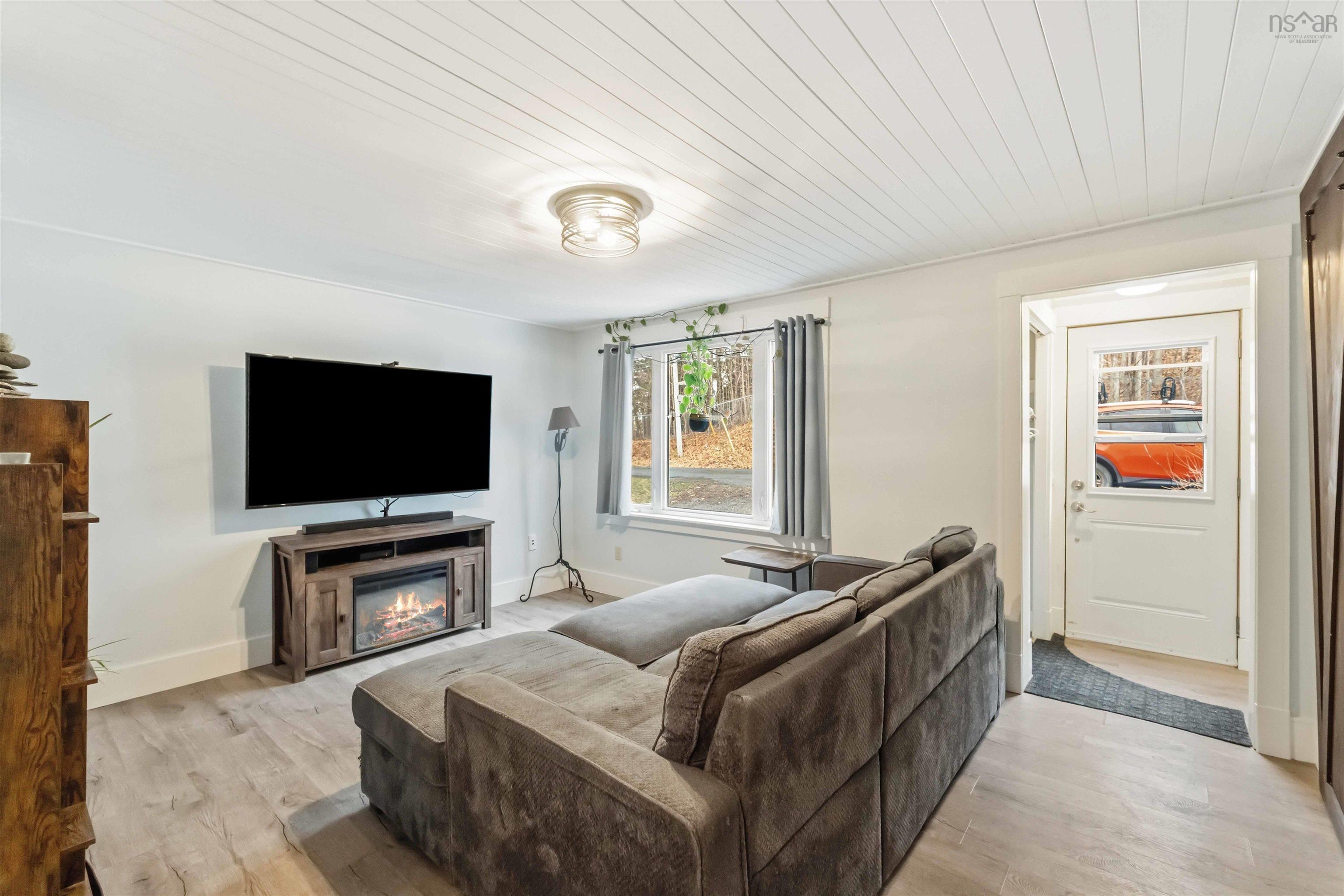 $300,000.00: 363 Canaan Avenue, Kentville