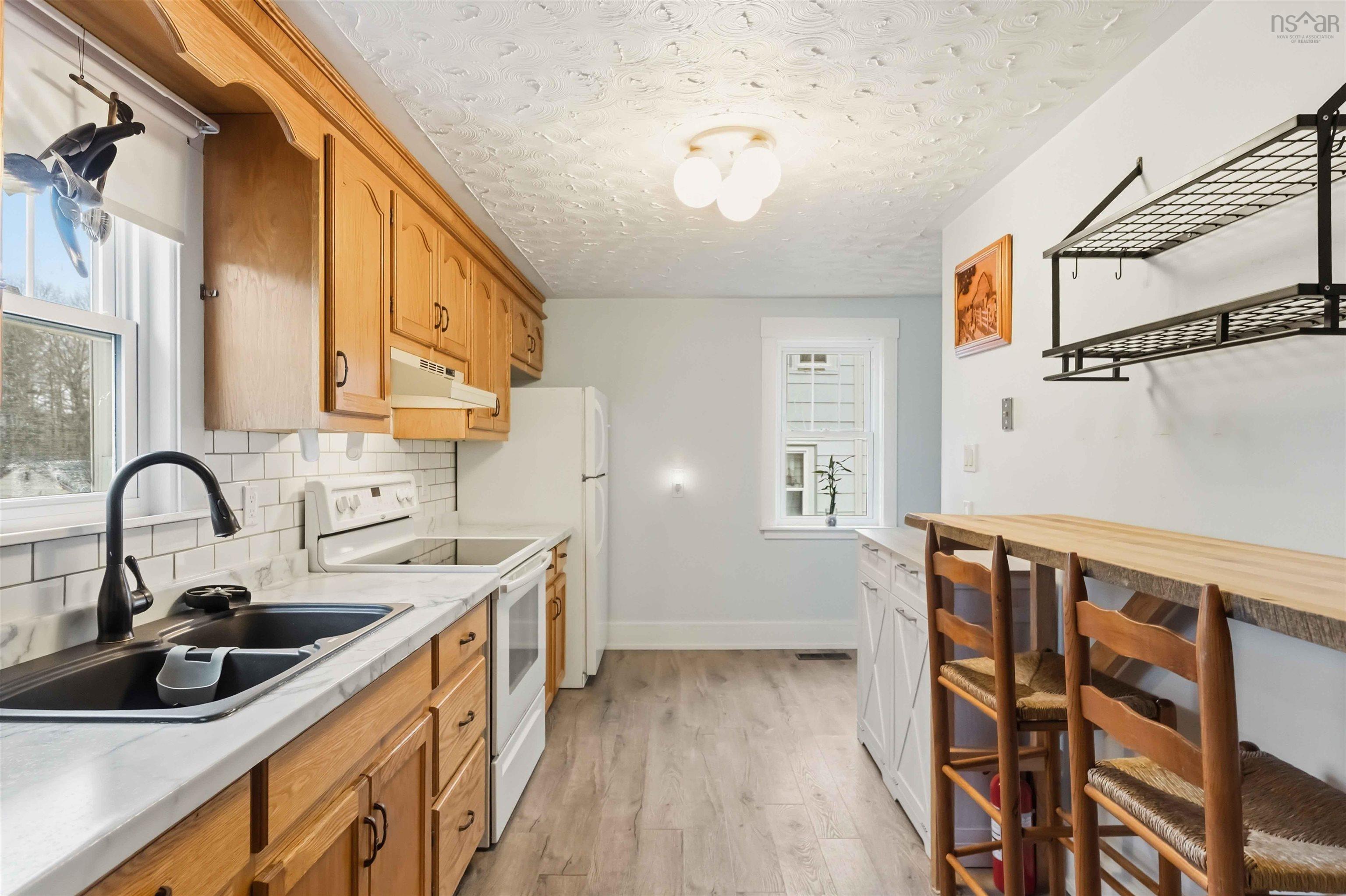 $300,000.00: 363 Canaan Avenue, Kentville