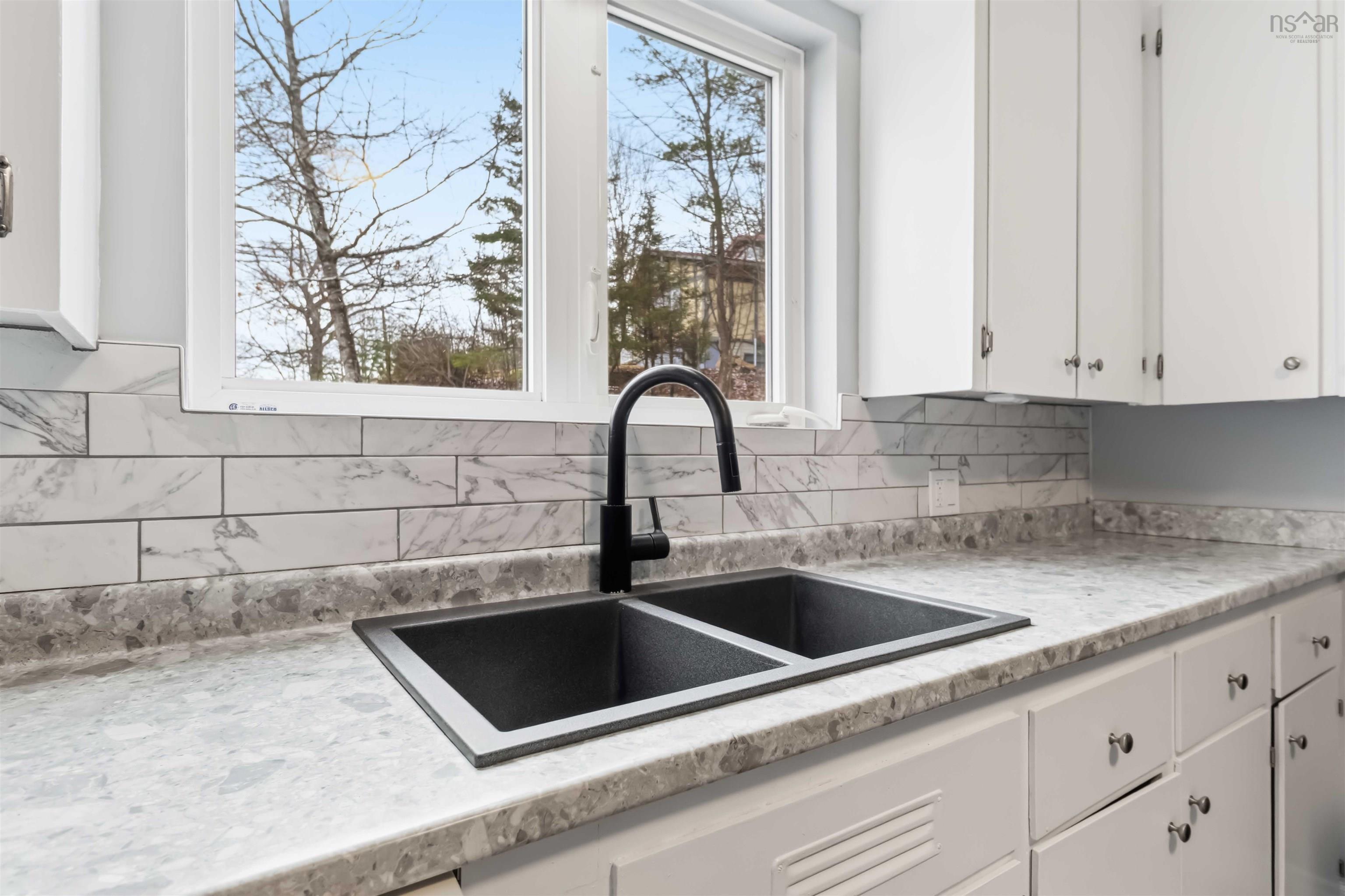 $329,600.00: 796 331 Highway, Conquerall Bank