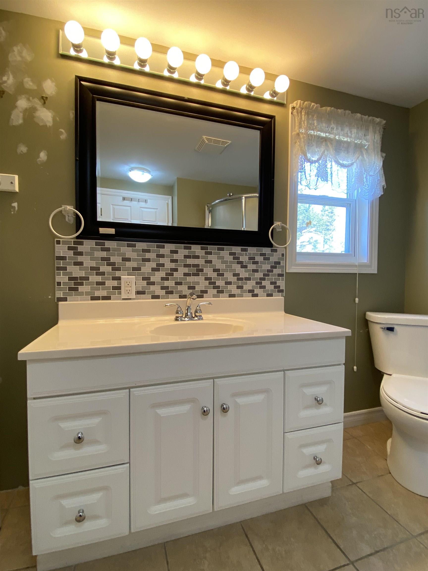 $254,900.00: 231 Scotia Drive, Goose Lake