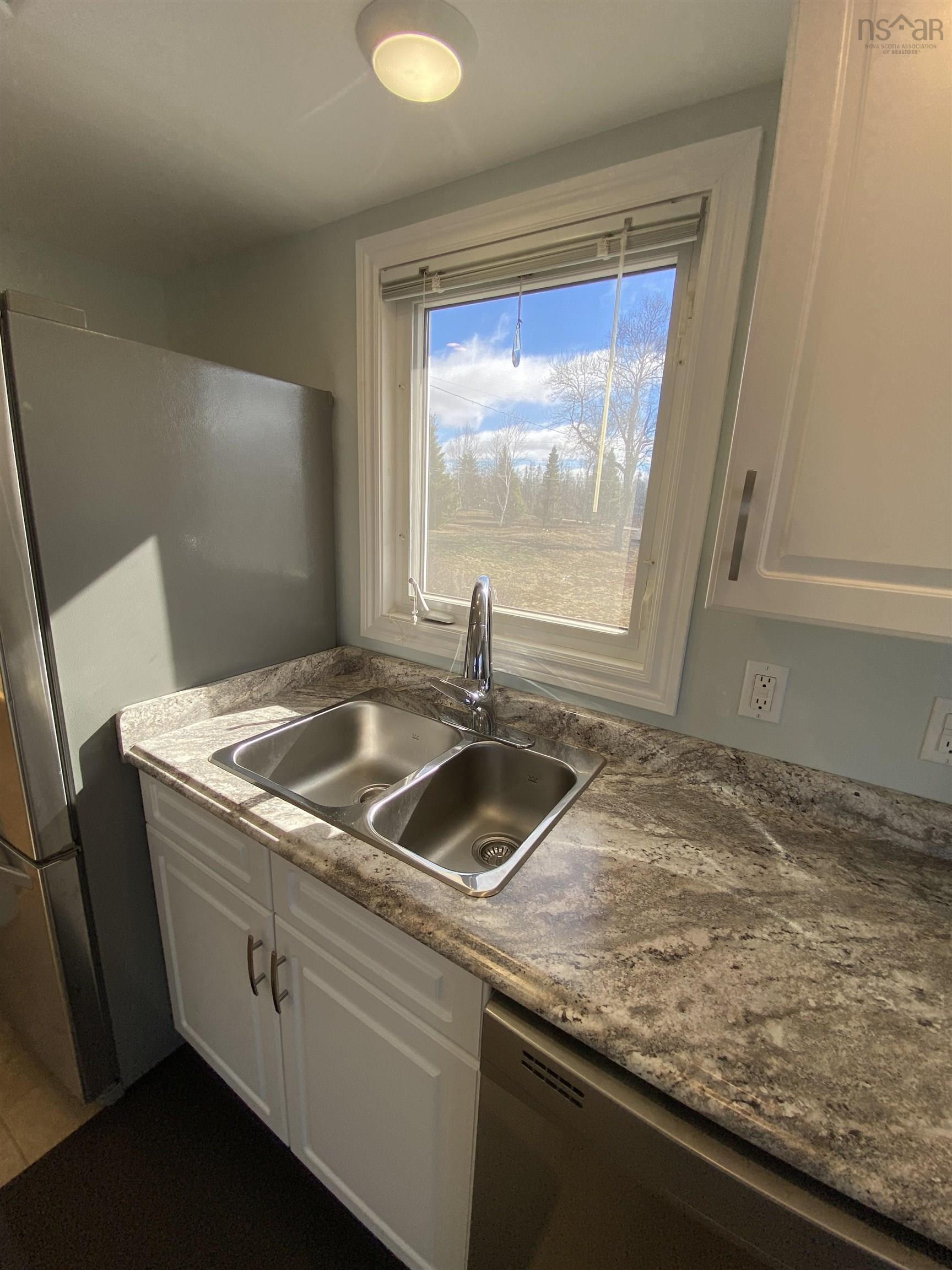 $254,900.00: 231 Scotia Drive, Goose Lake