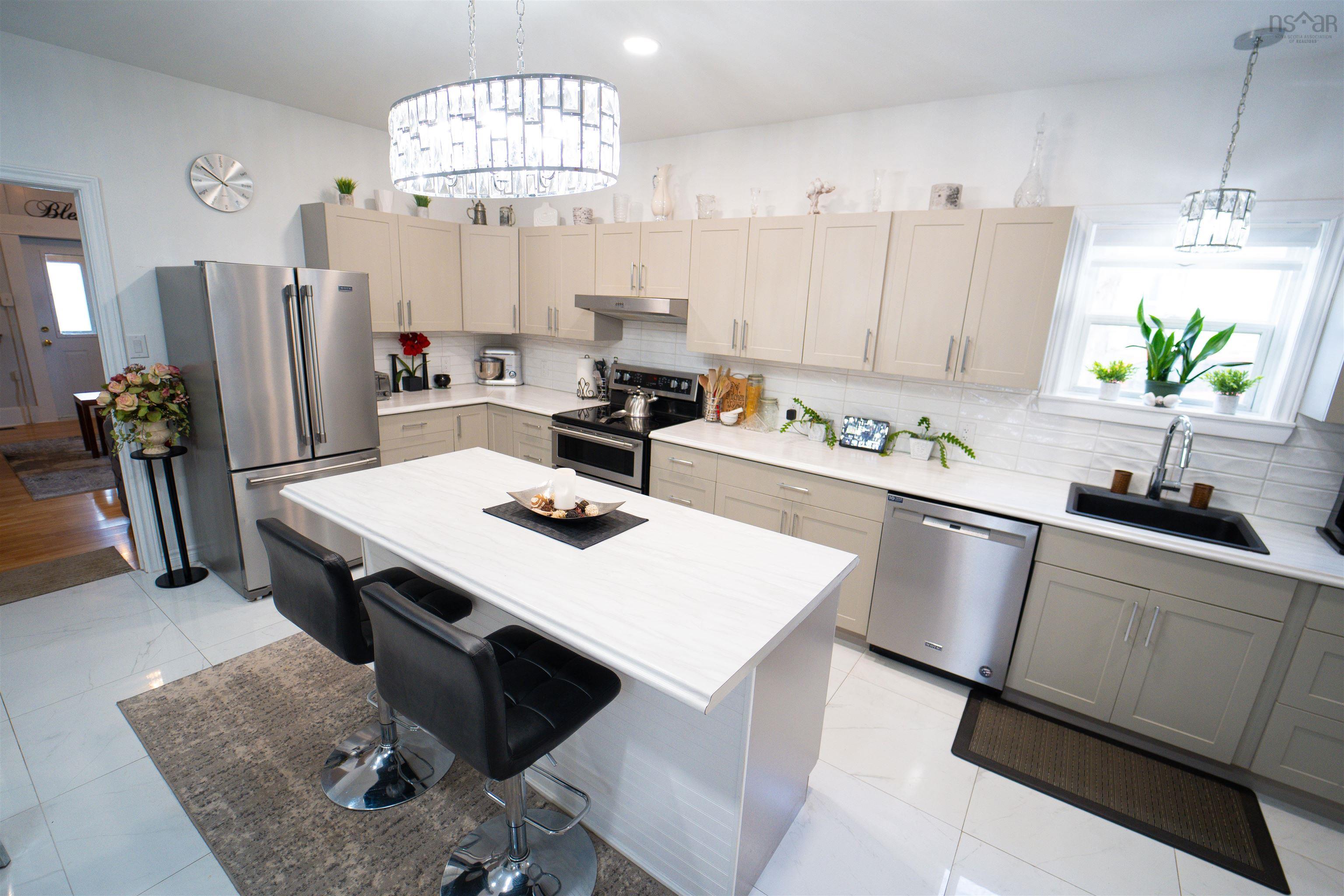 $339,900.00: 33 Pleasant Street, Parrsboro