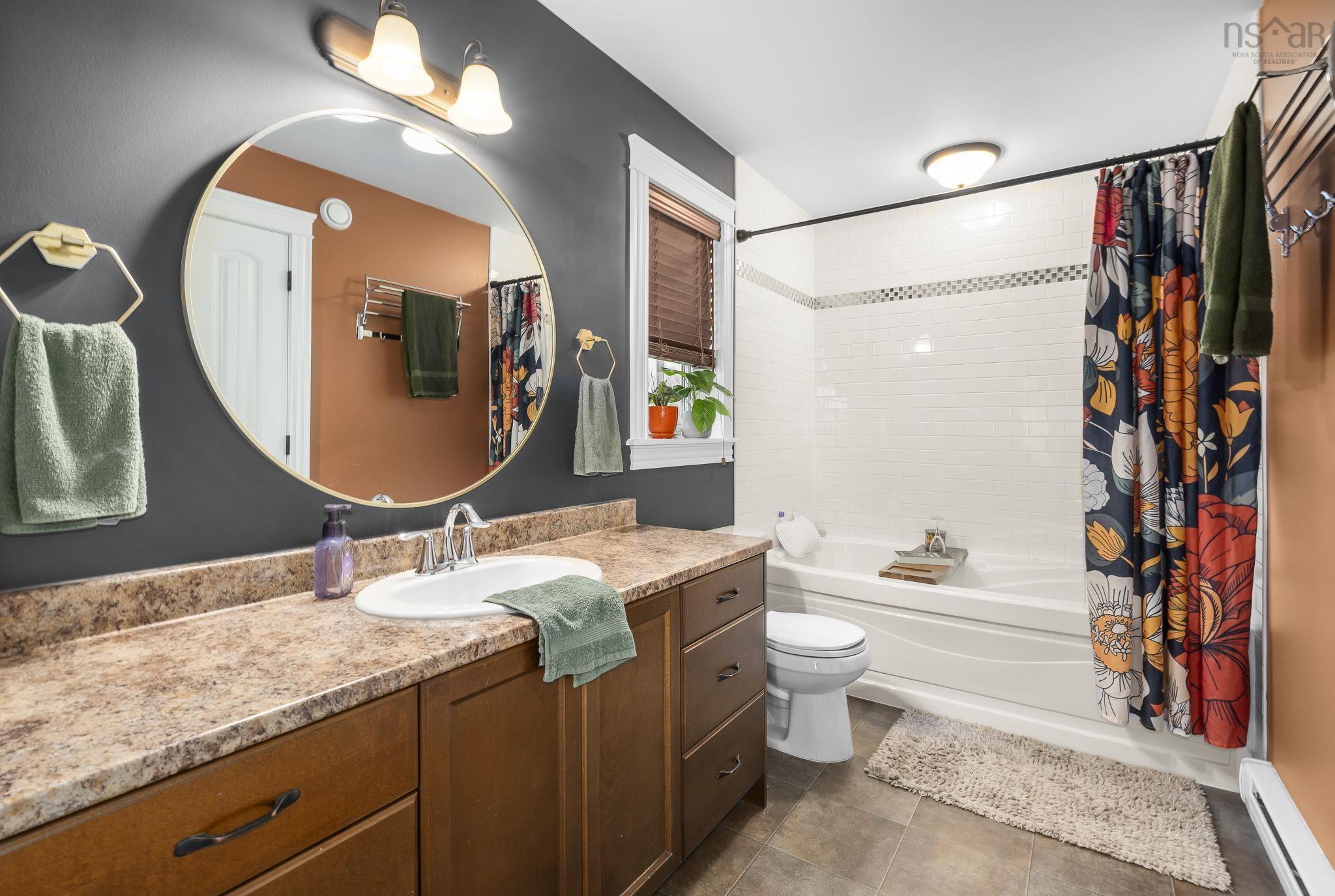 $594,900.00: 5 Tailfeather Court, North Kentville