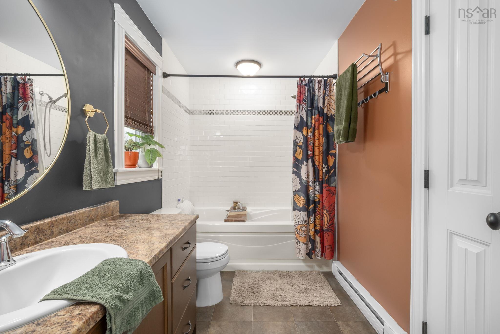 $594,900.00: 5 Tailfeather Court, North Kentville