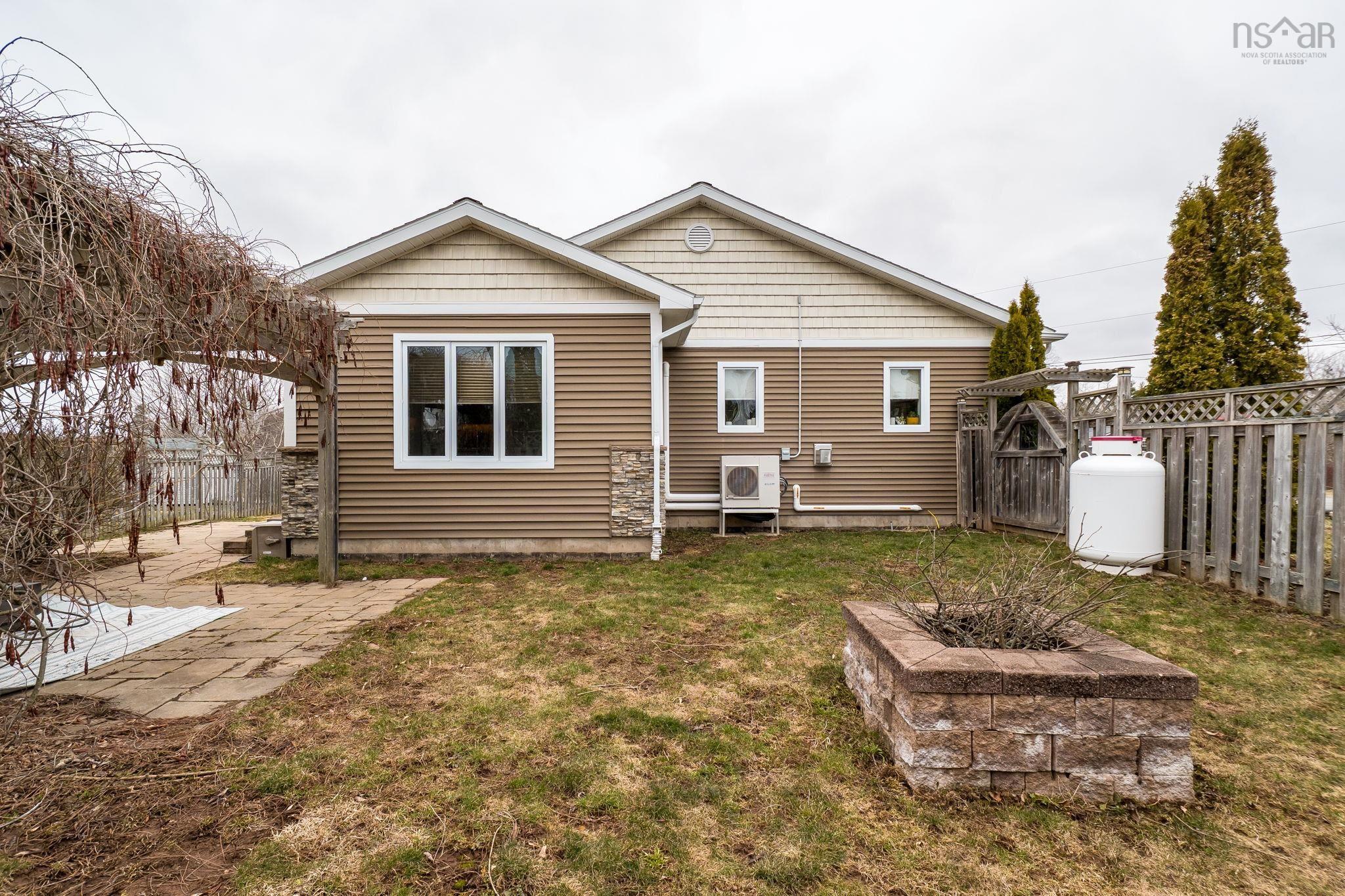 $594,900.00: 5 Tailfeather Court, North Kentville