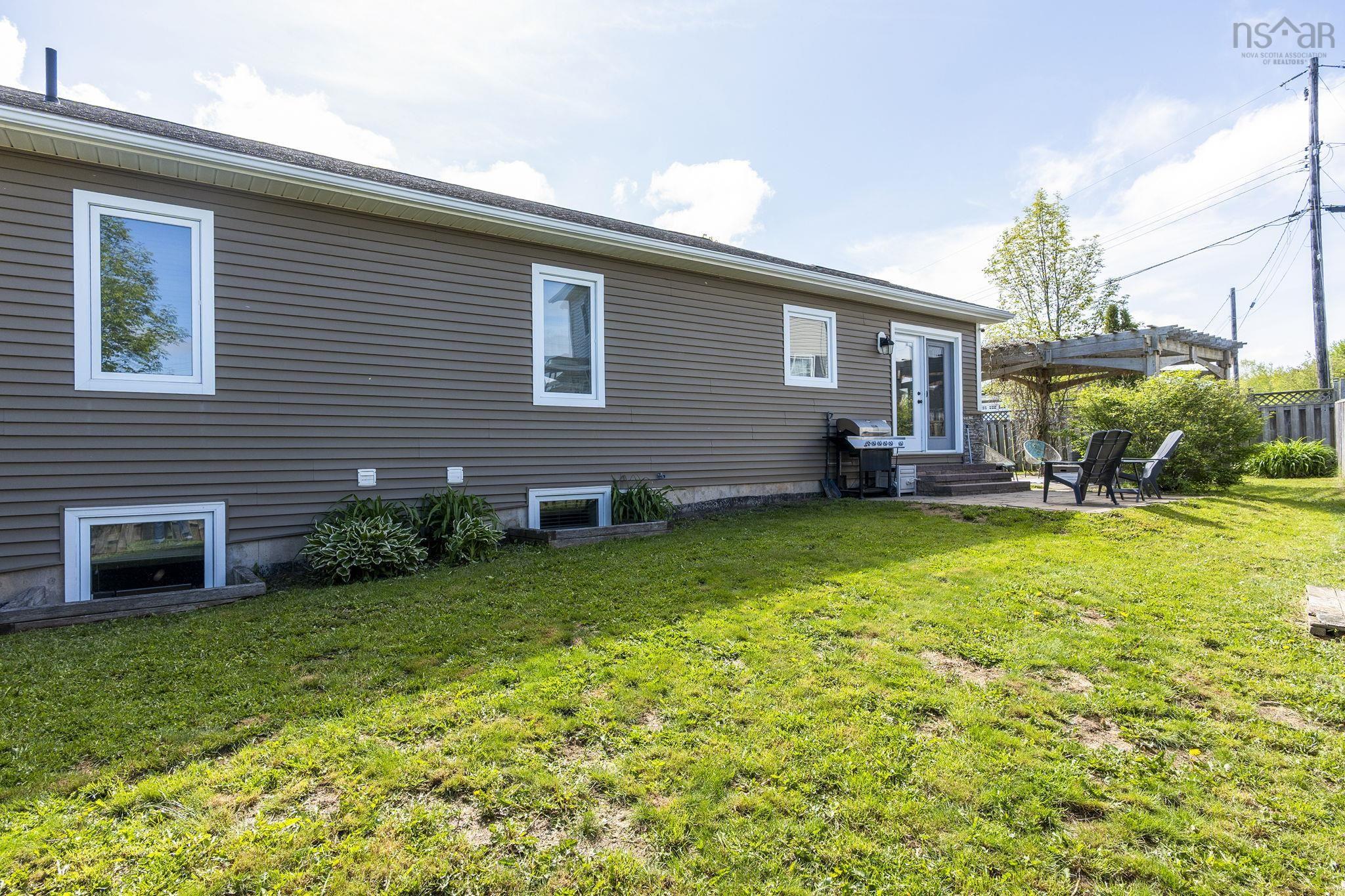 $564,900.00: 5 Tailfeather Court, North Kentville