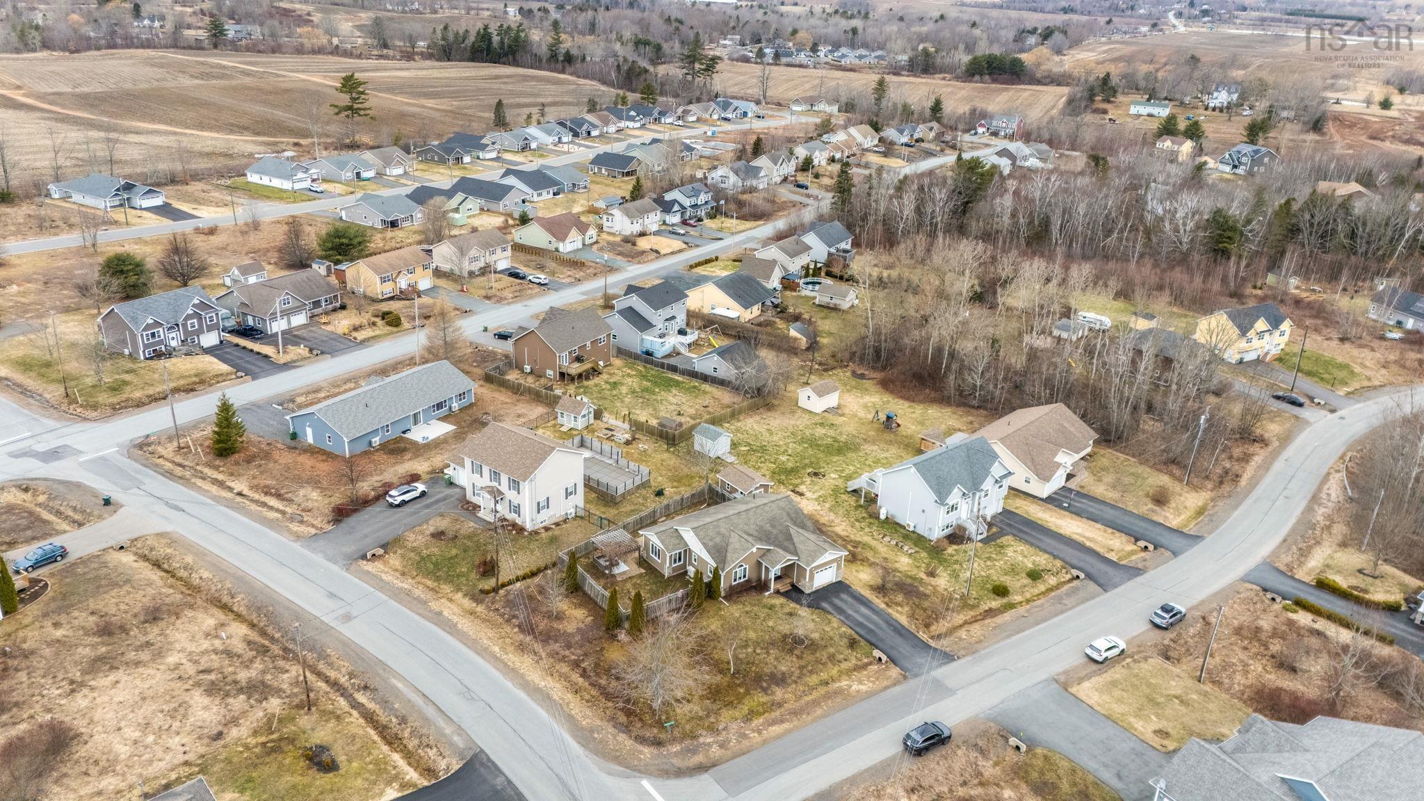 $594,900.00: 5 Tailfeather Court, North Kentville