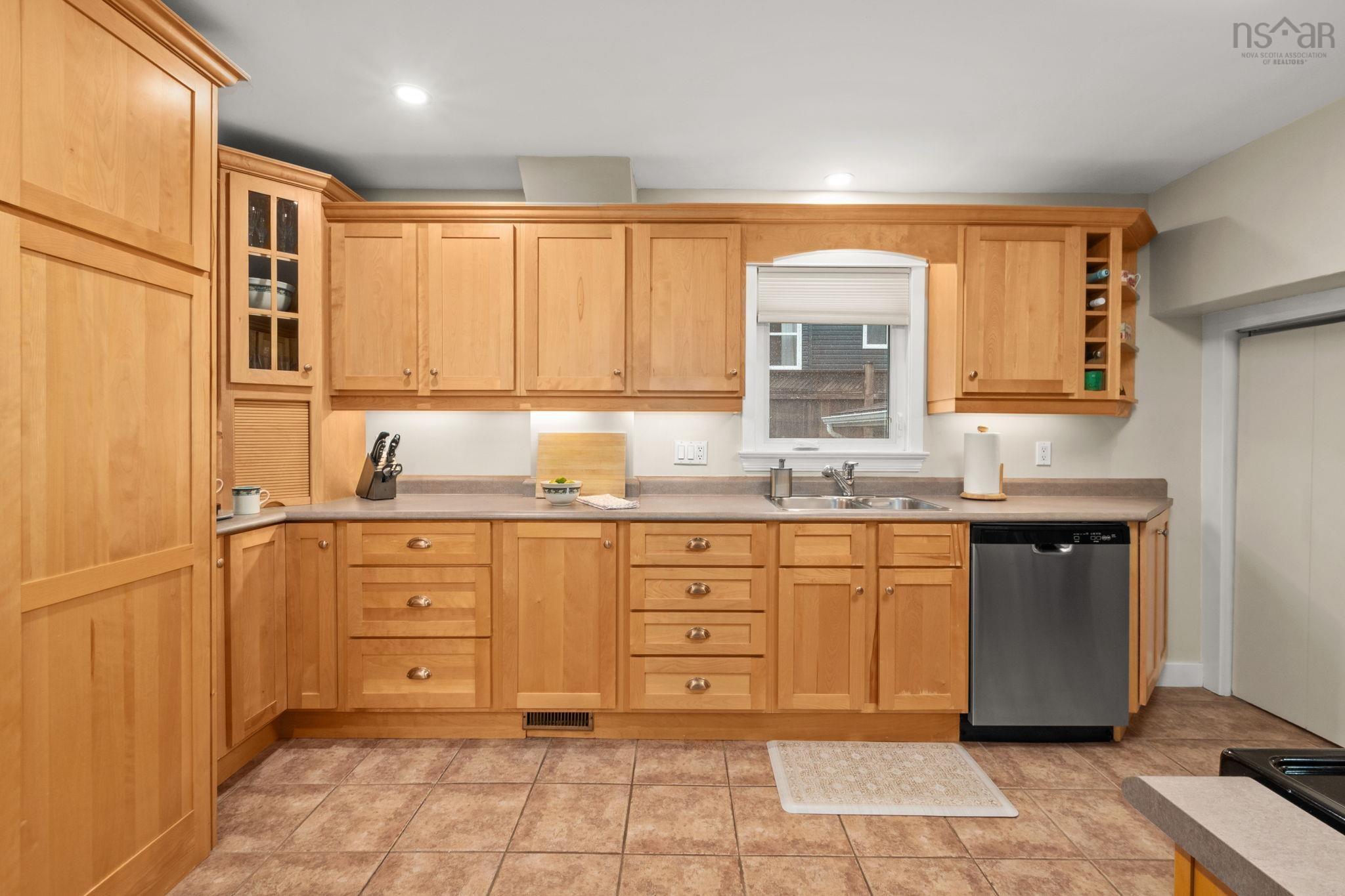 8 Eaton Avenue, Dartmouth, NS (MLS 202606518)