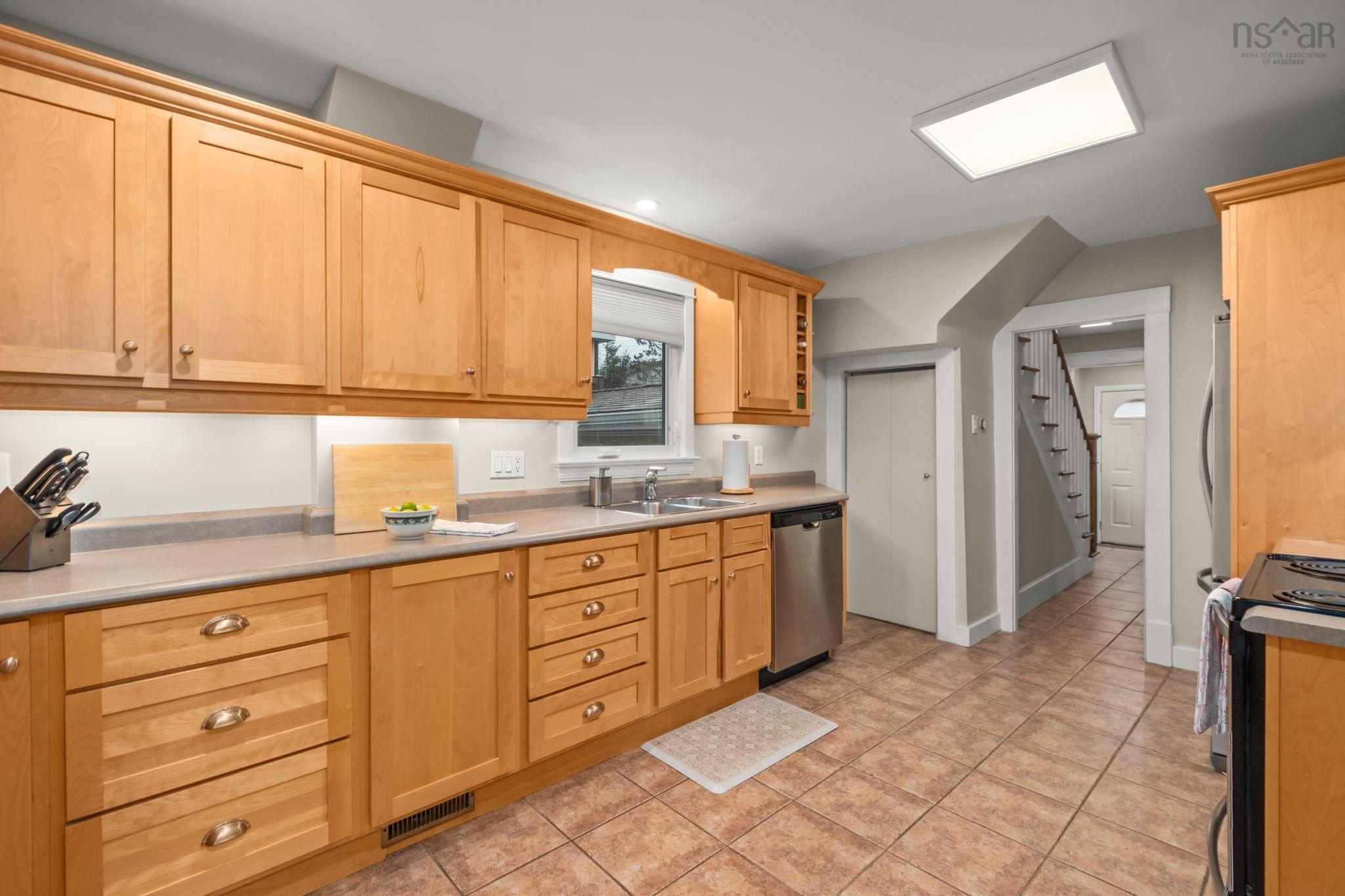 8 Eaton Avenue, Dartmouth, NS (MLS 202606518)