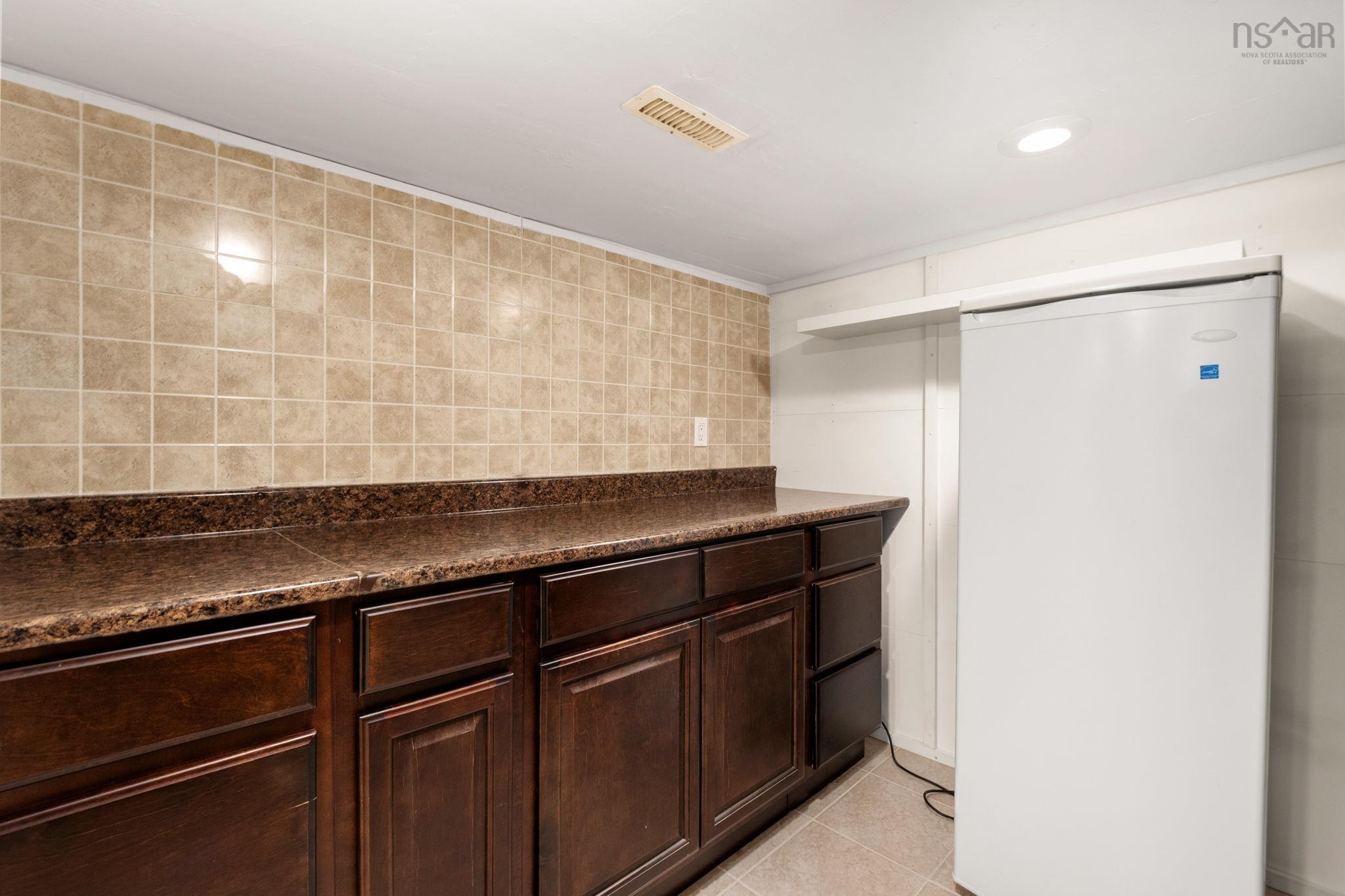 8 Eaton Avenue, Dartmouth, NS (MLS 202606518)