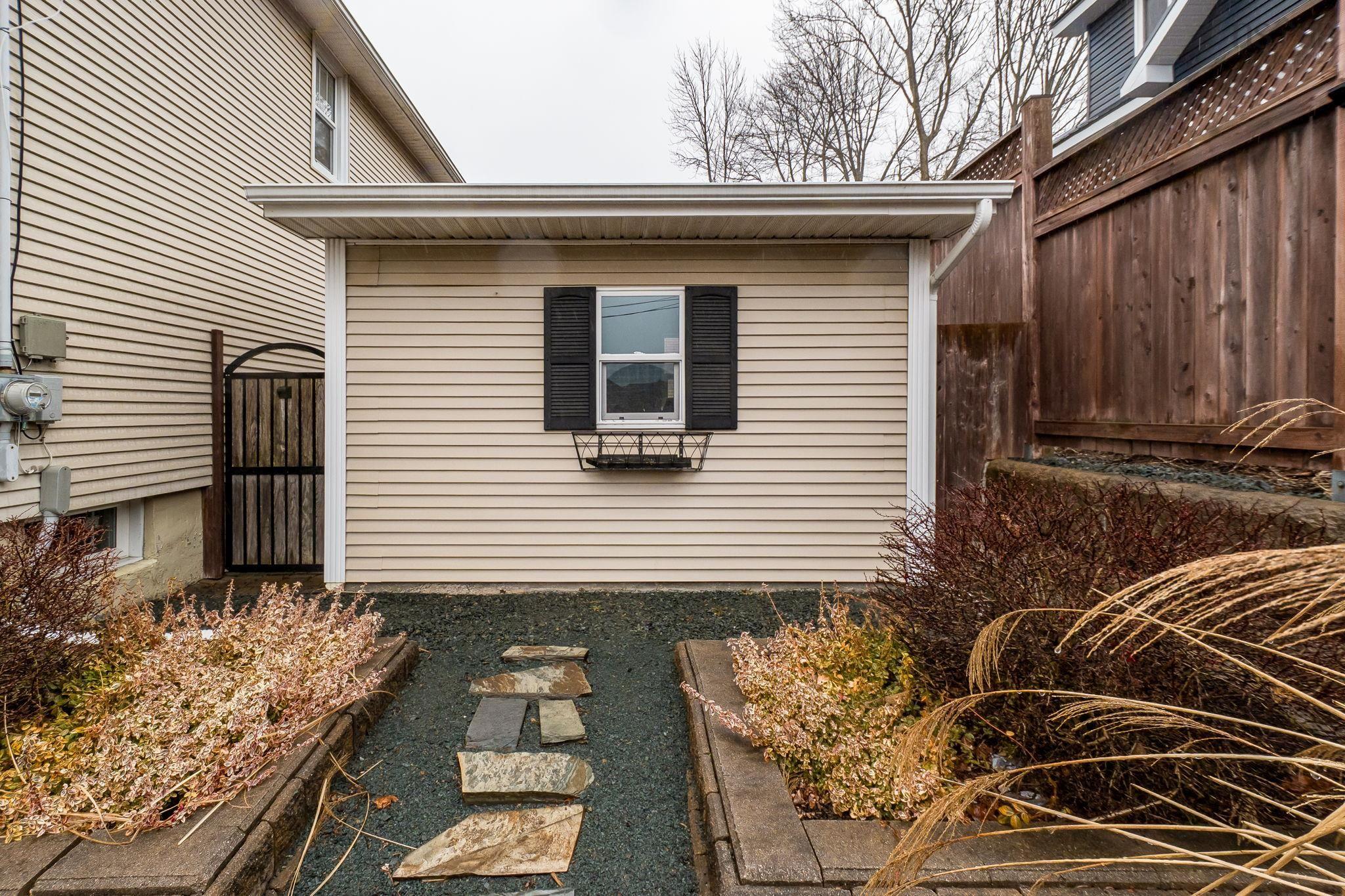 8 Eaton Avenue, Dartmouth, NS (MLS 202606518)