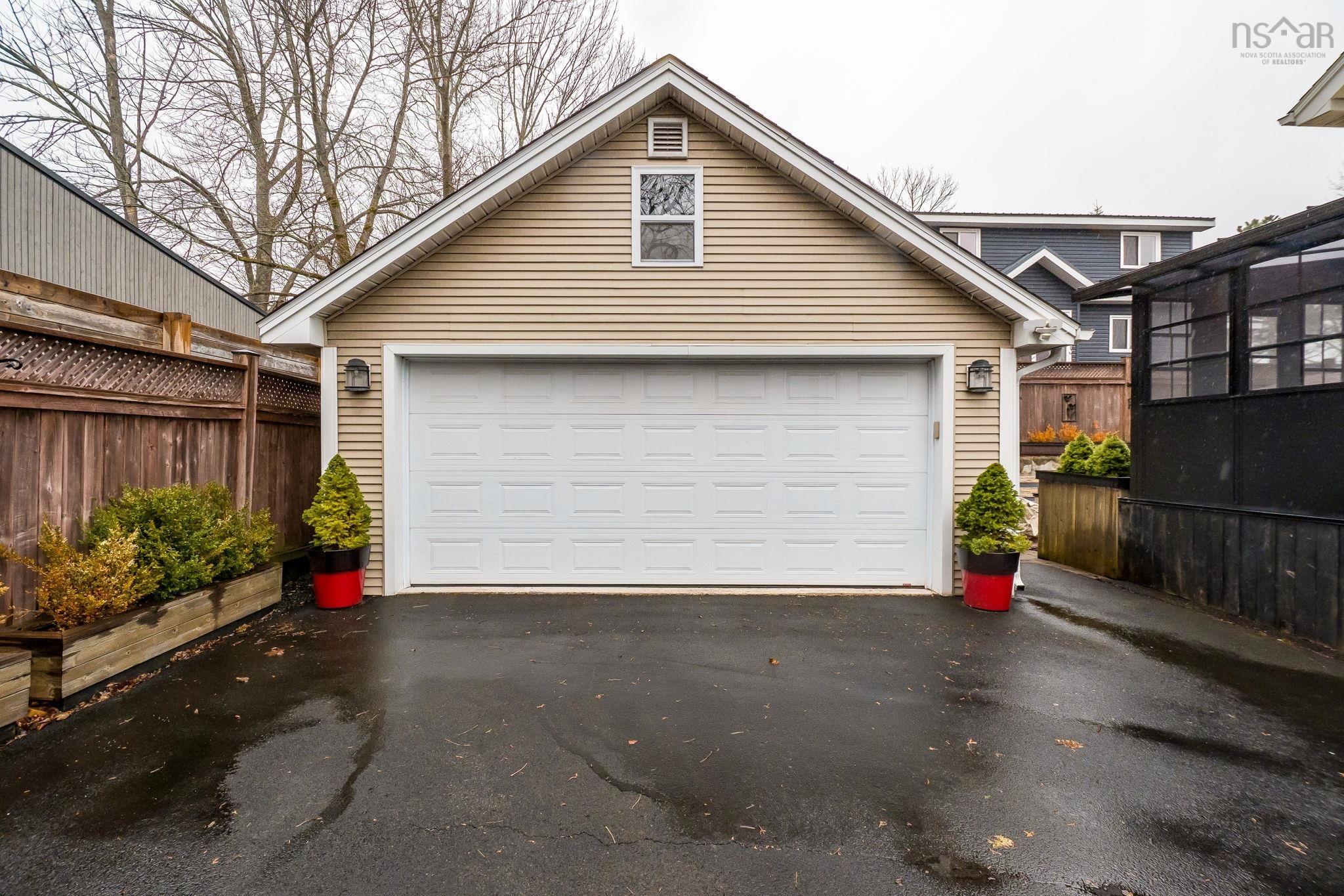 8 Eaton Avenue, Dartmouth, NS (MLS 202606518)