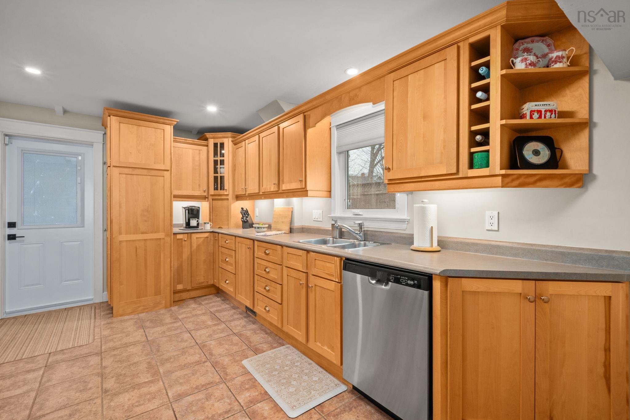 8 Eaton Avenue, Dartmouth, NS (MLS 202606518)