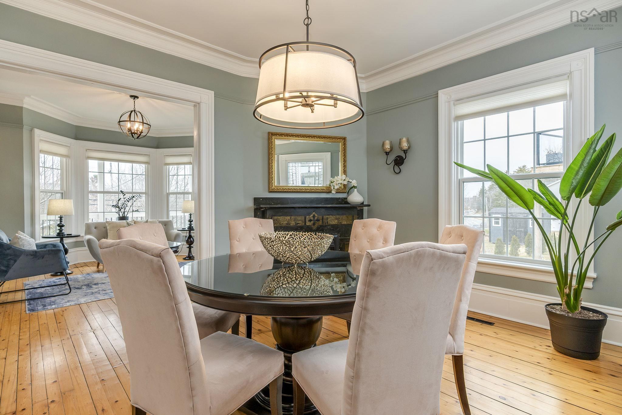 $1,100,000.00: 32 Joaquina Court, Dartmouth