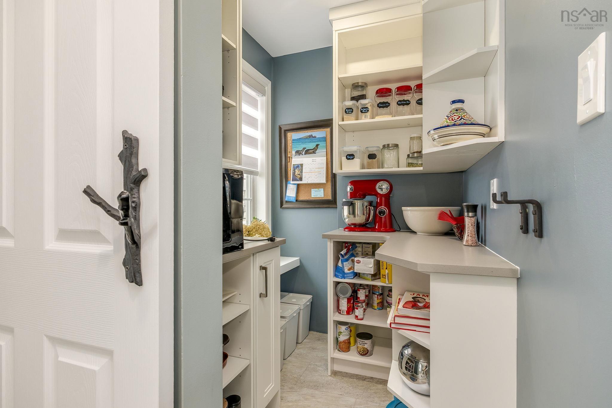 $1,100,000.00: 32 Joaquina Court, Dartmouth